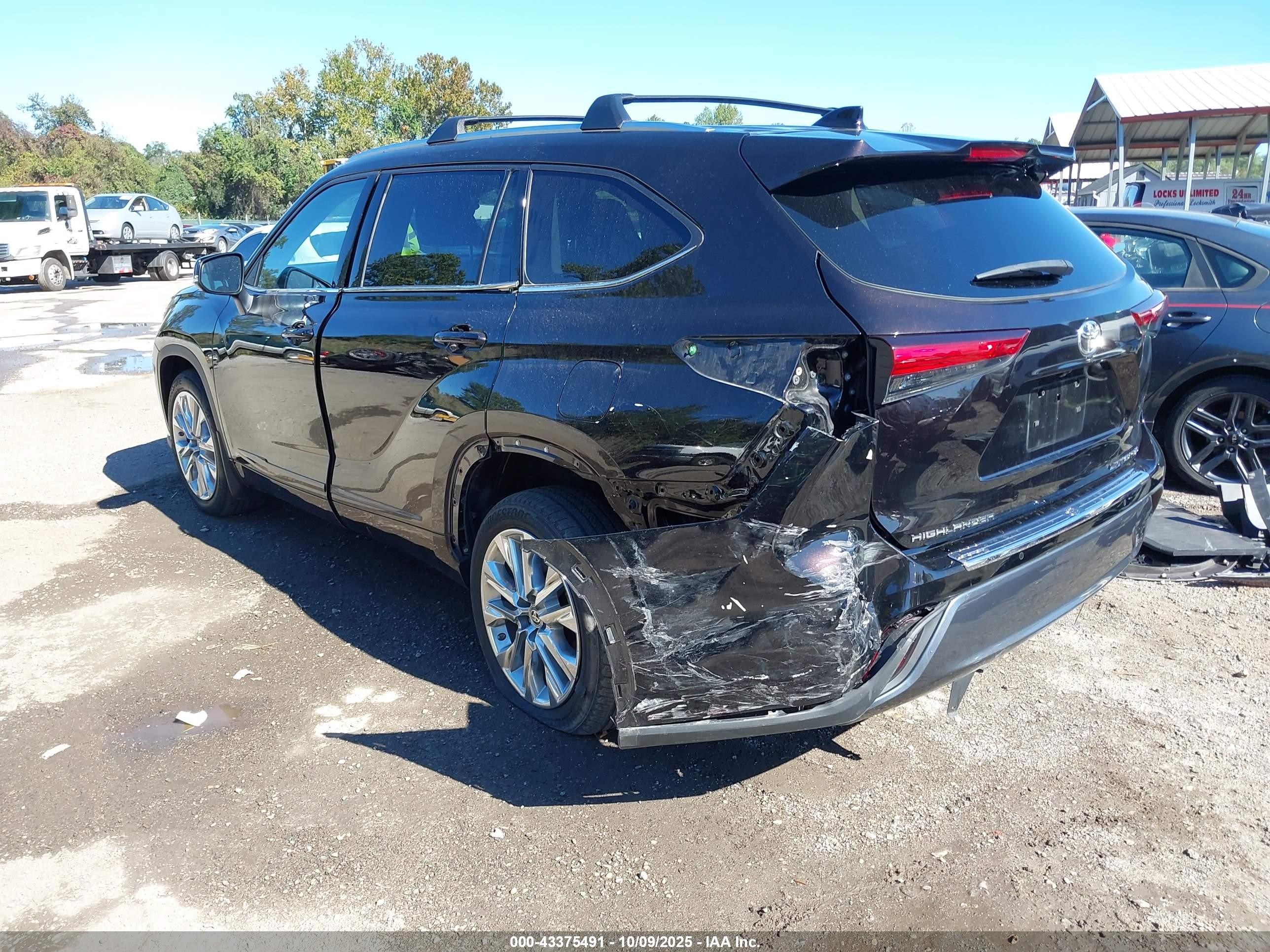 2021 Toyota Highlander Limited Фиолетовый vin: 5TDDZRBH8MS067611