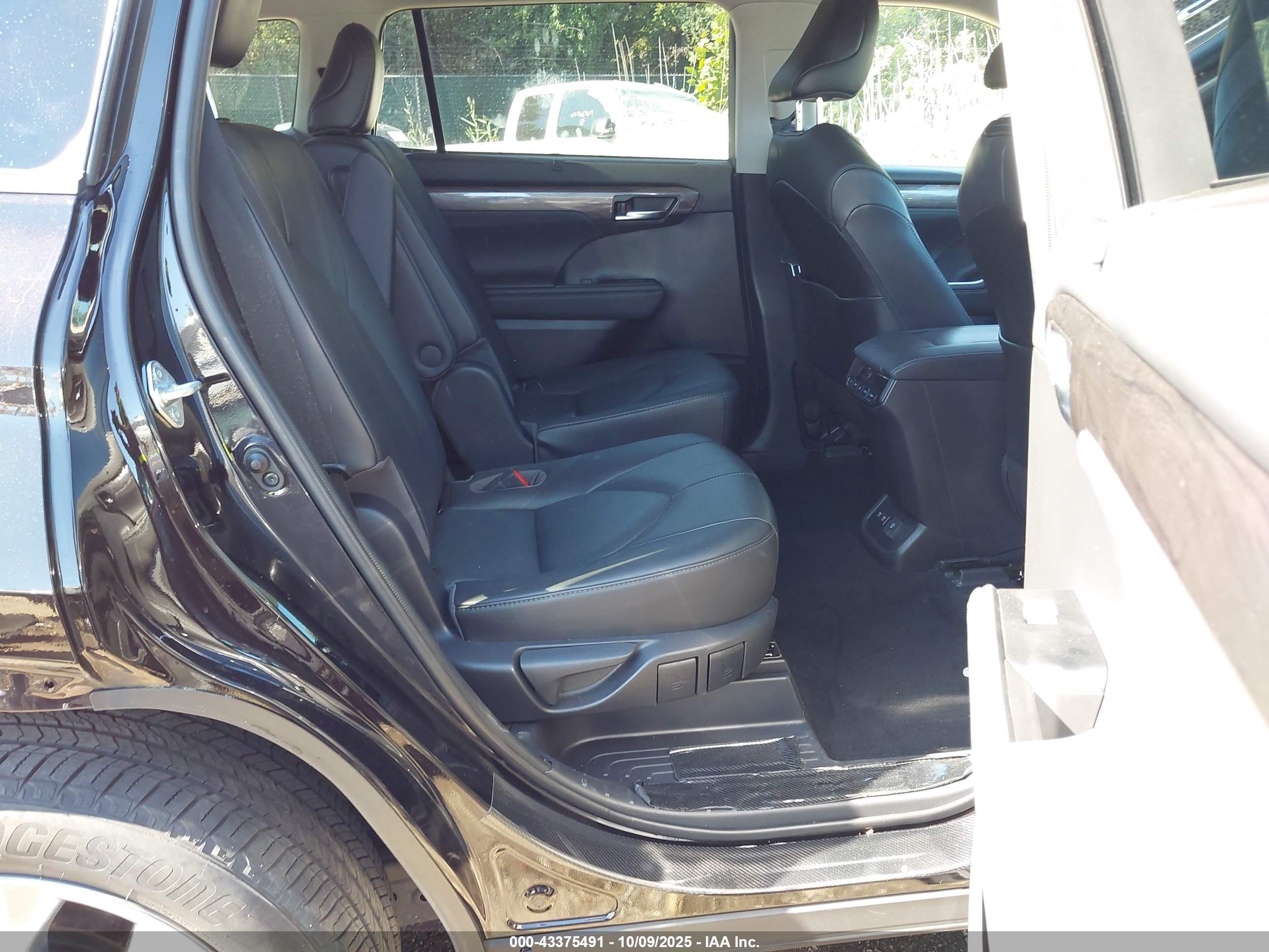 2021 Toyota Highlander Limited Фиолетовый vin: 5TDDZRBH8MS067611