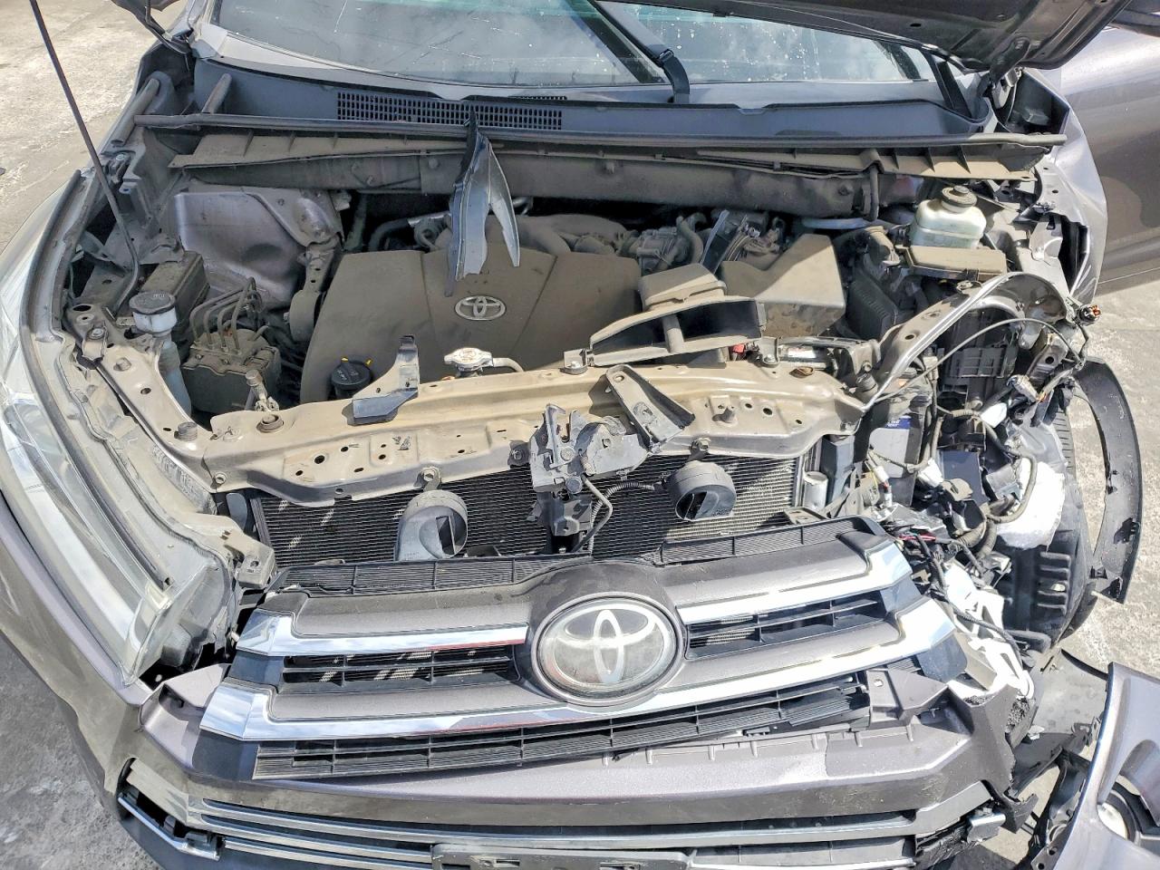 2019 Toyota Highlander Limited Gray vin: 5TDDZRFH1KS961487