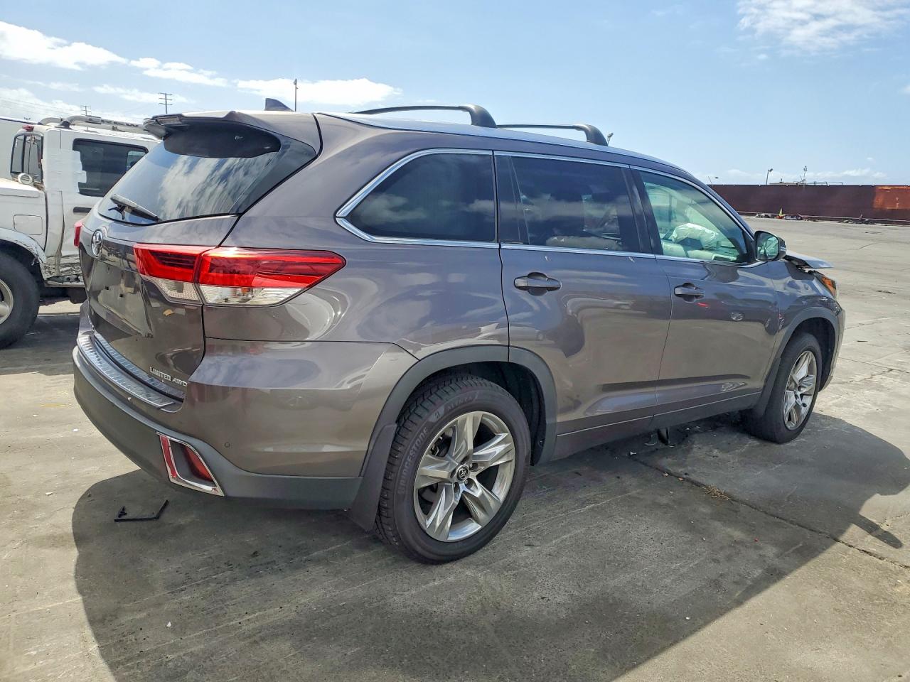 2019 Toyota Highlander Limited Gray vin: 5TDDZRFH1KS961487