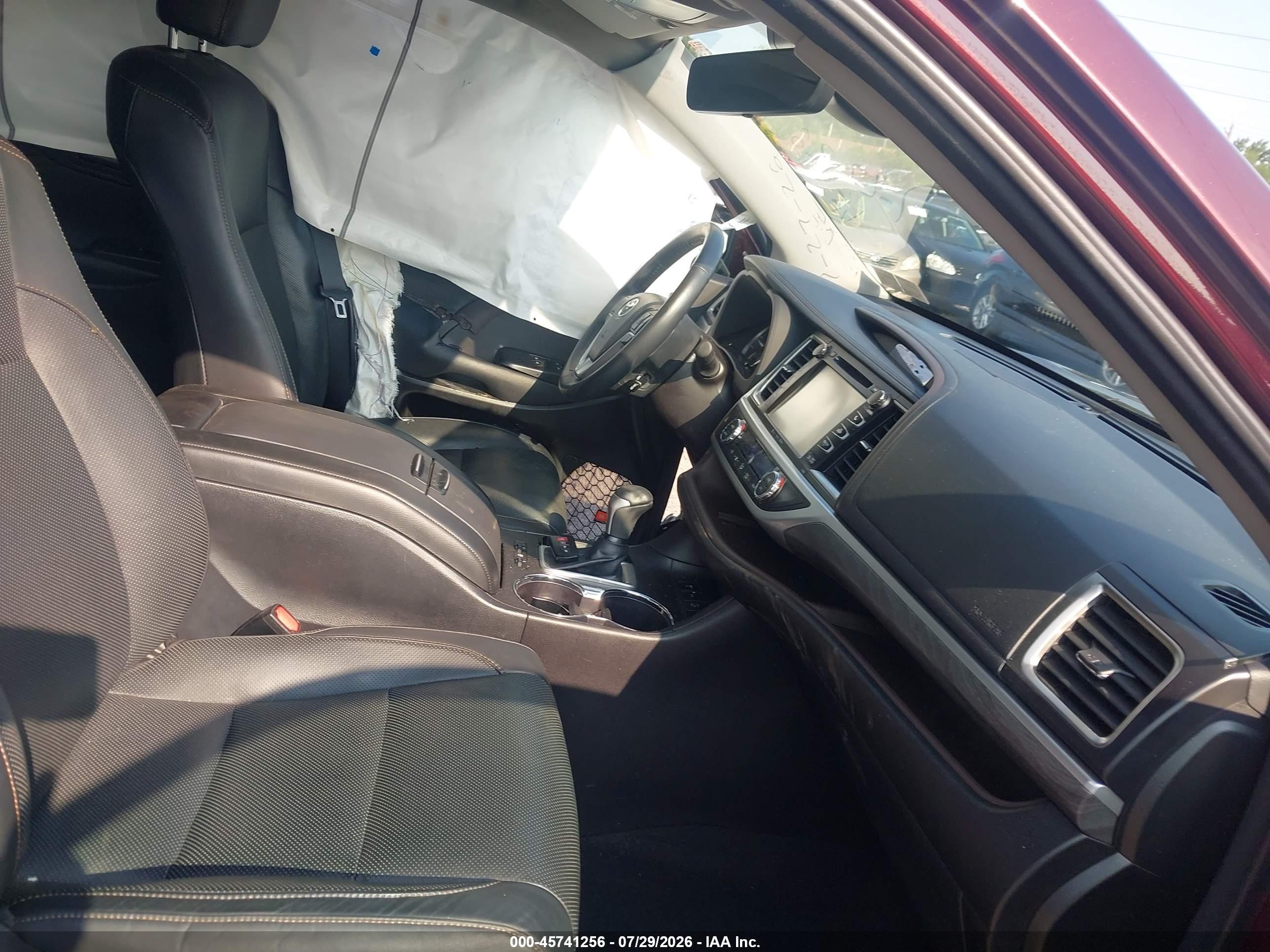 2018 Toyota Highlander Limited Burgundy vin: 5TDDZRFH2JS873014