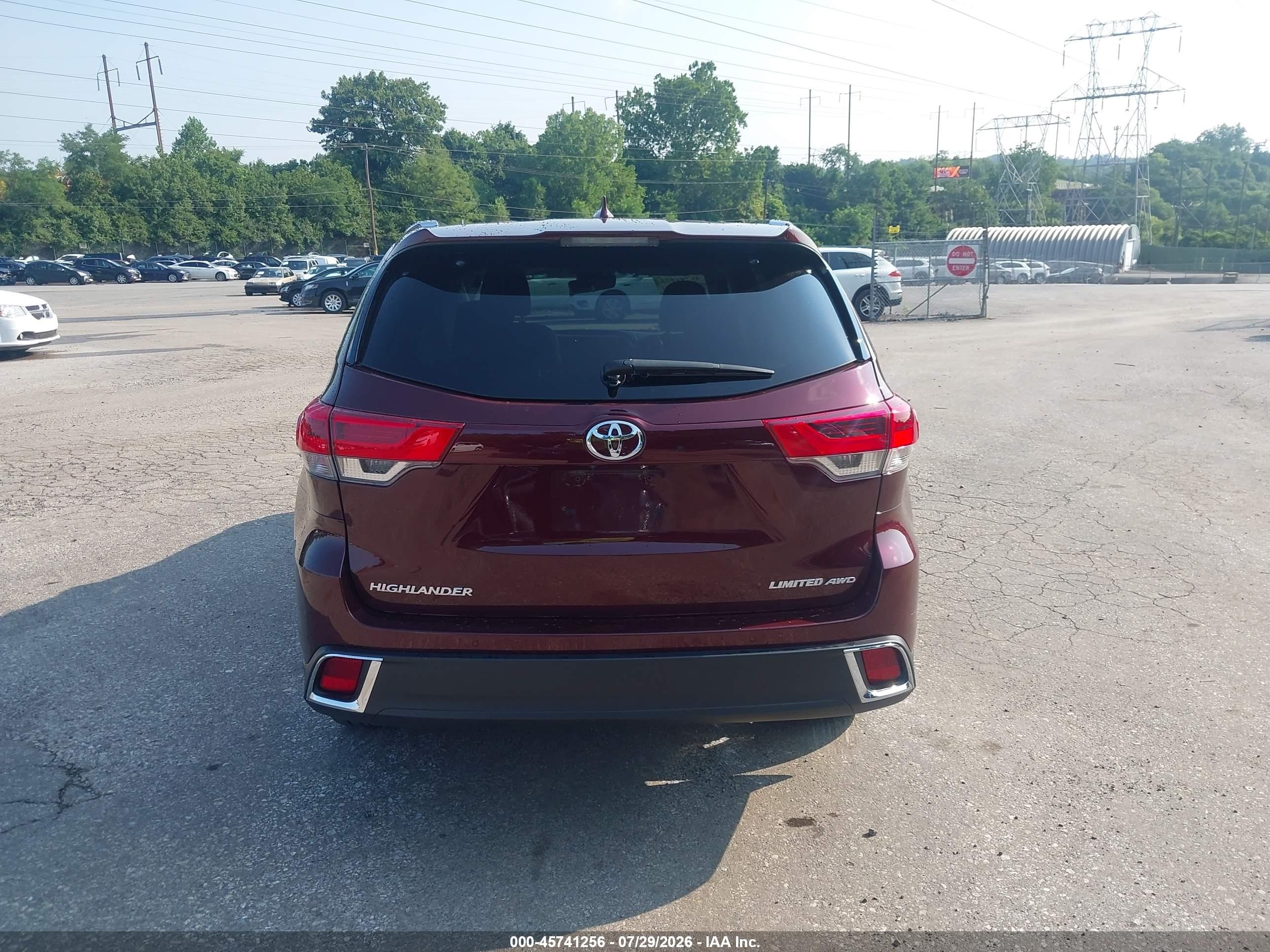 2018 Toyota Highlander Limited Burgundy vin: 5TDDZRFH2JS873014