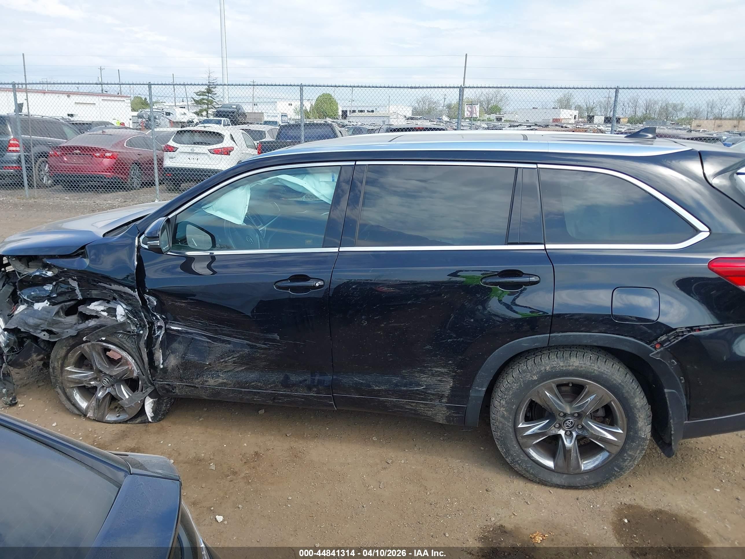 2019 Toyota Highlander Limited Platinum Black vin: 5TDDZRFH2KS993865