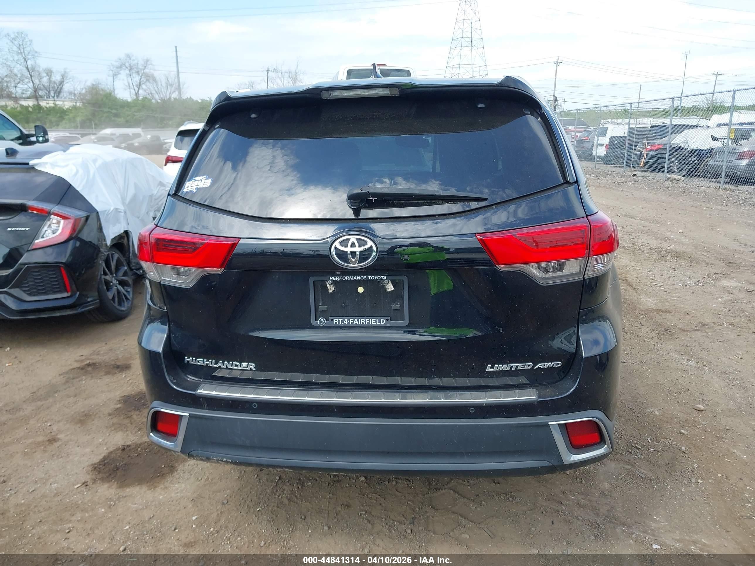 2019 Toyota Highlander Limited Platinum Black vin: 5TDDZRFH2KS993865