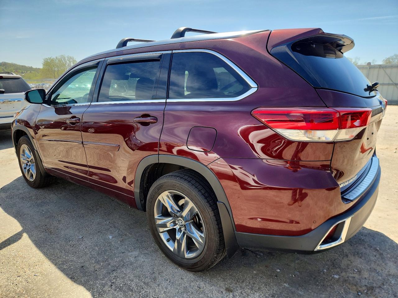 2017 Toyota Highlander Limited Platinum Burgundy vin: 5TDDZRFH3HS453238