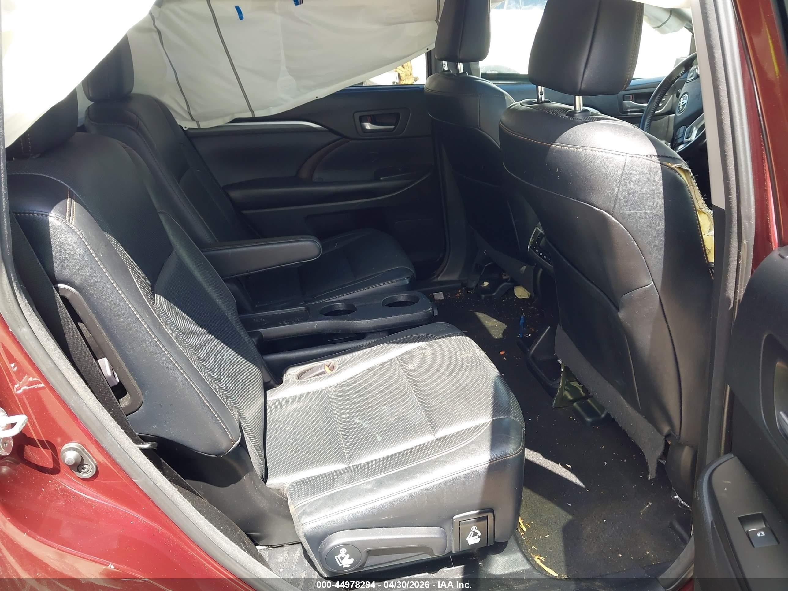 2018 Toyota Highlander Limited Red vin: 5TDDZRFH4JS838264