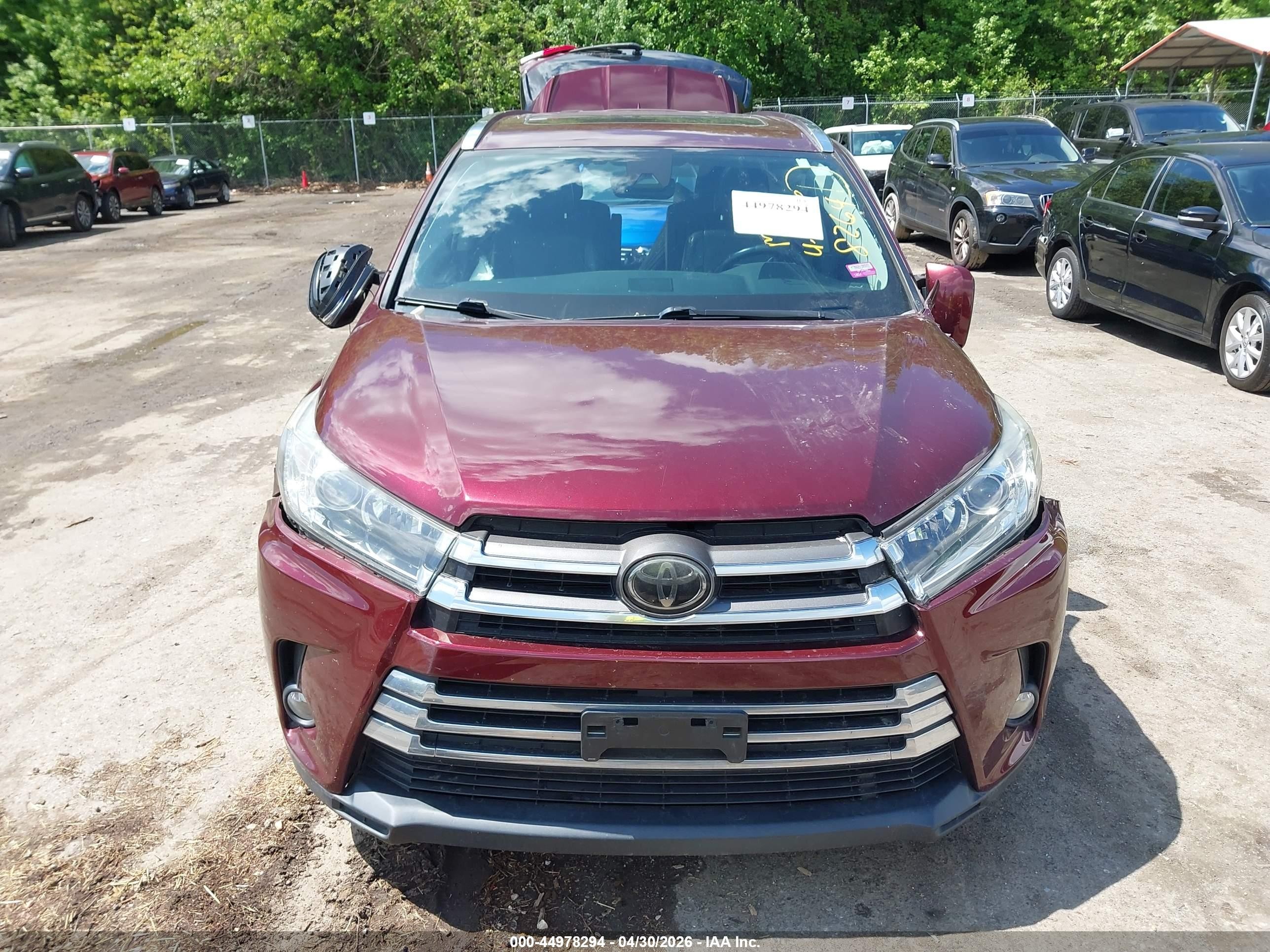 2018 Toyota Highlander Limited Red vin: 5TDDZRFH4JS838264