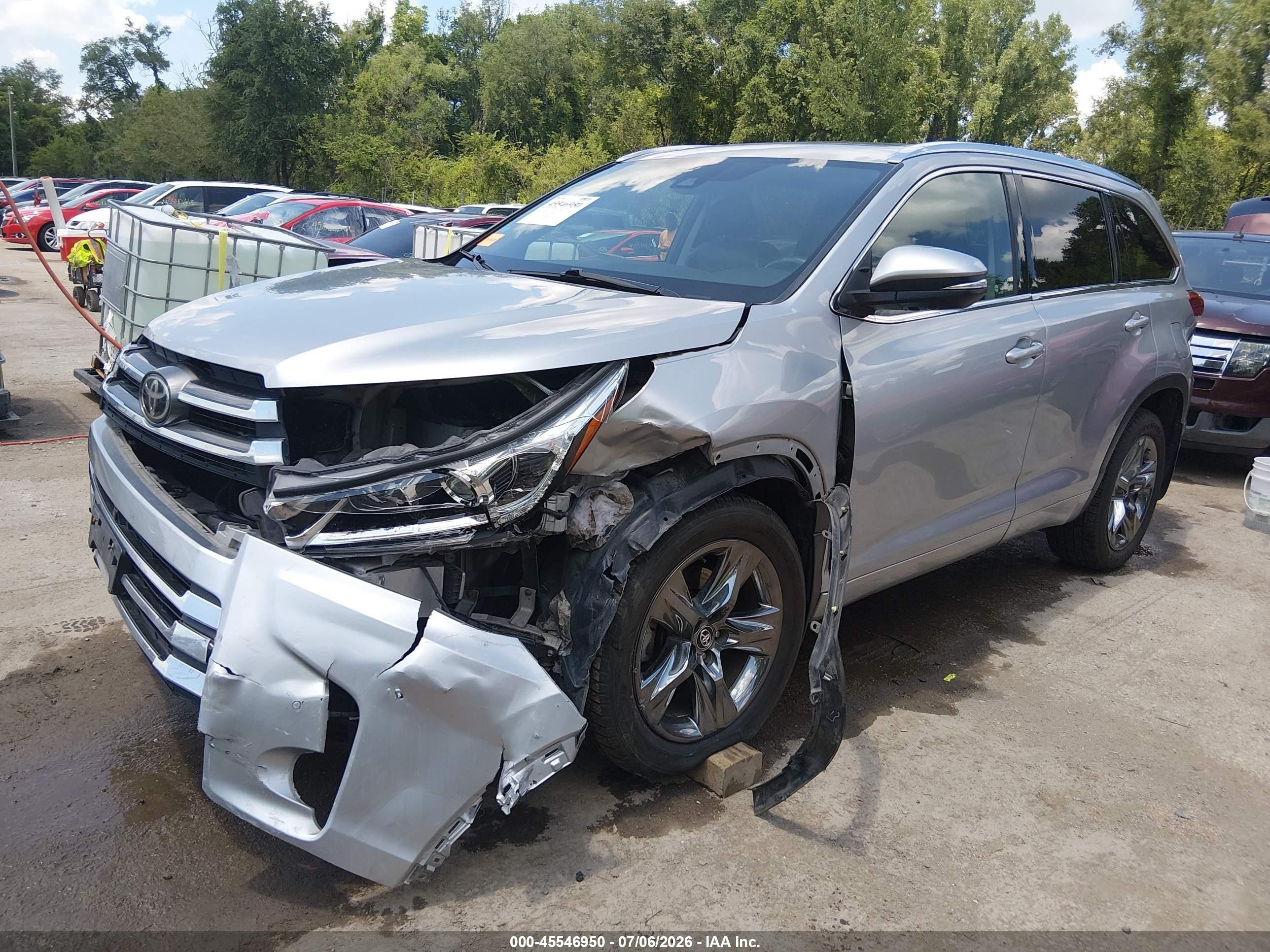 2017 Toyota Highlander Limited Platinum Silver vin: 5TDDZRFHXHS389134
