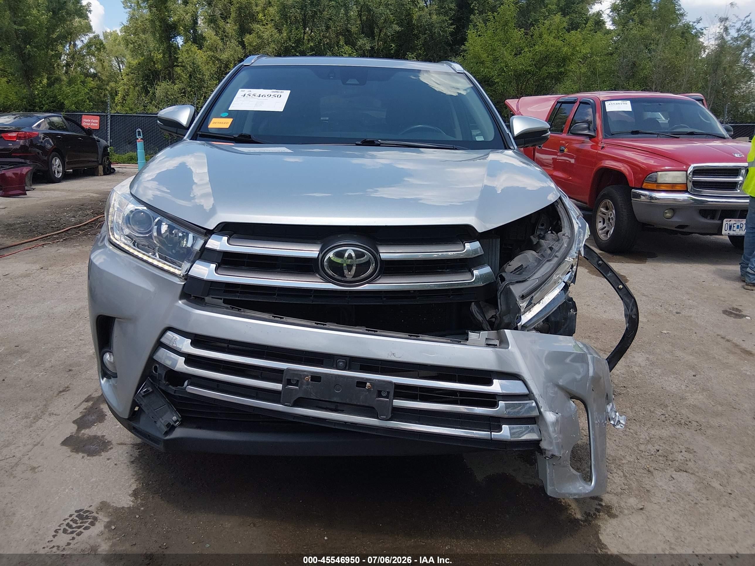 2017 Toyota Highlander Limited Platinum Silver vin: 5TDDZRFHXHS389134