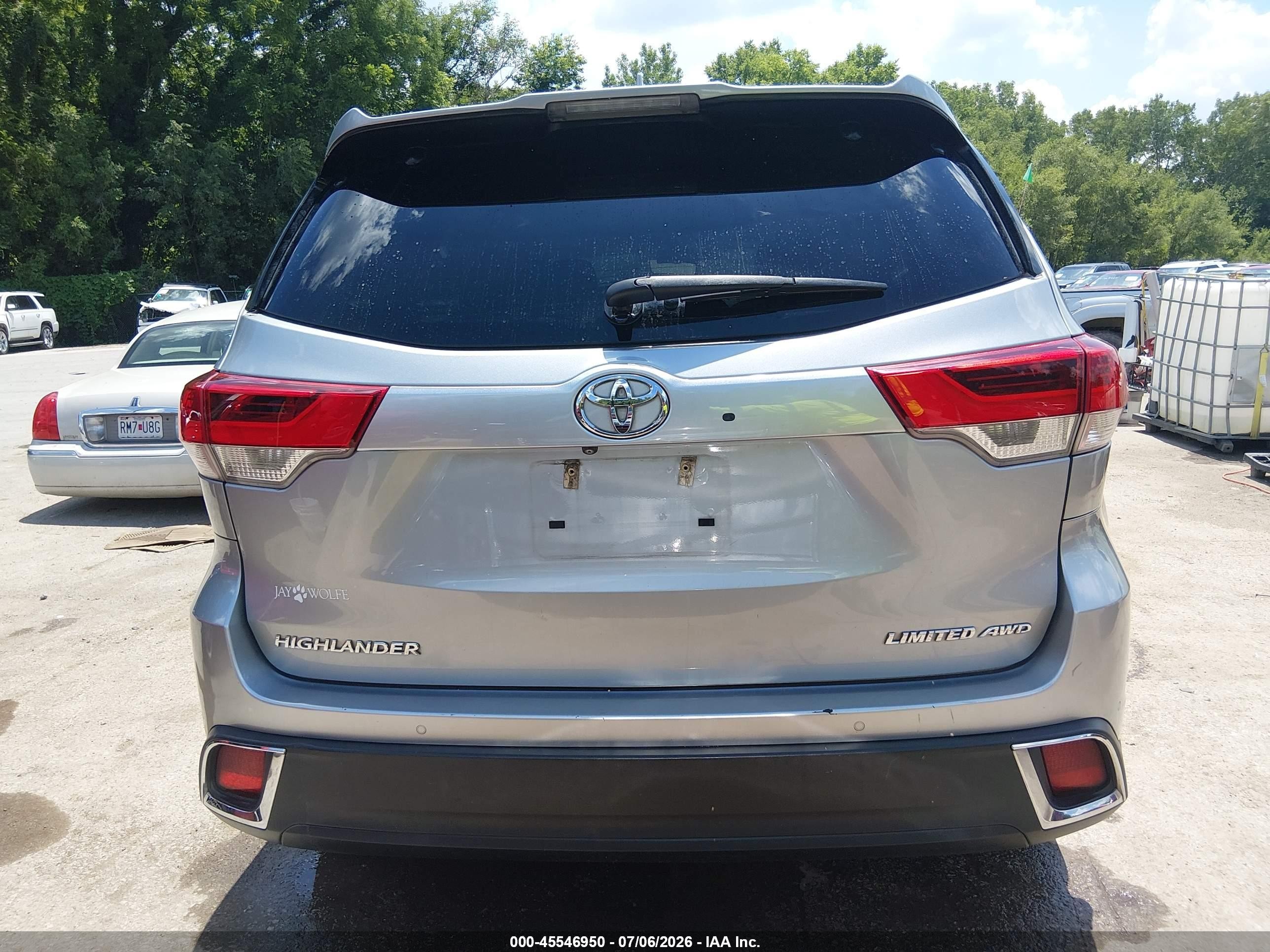 2017 Toyota Highlander Limited Platinum Silver vin: 5TDDZRFHXHS389134