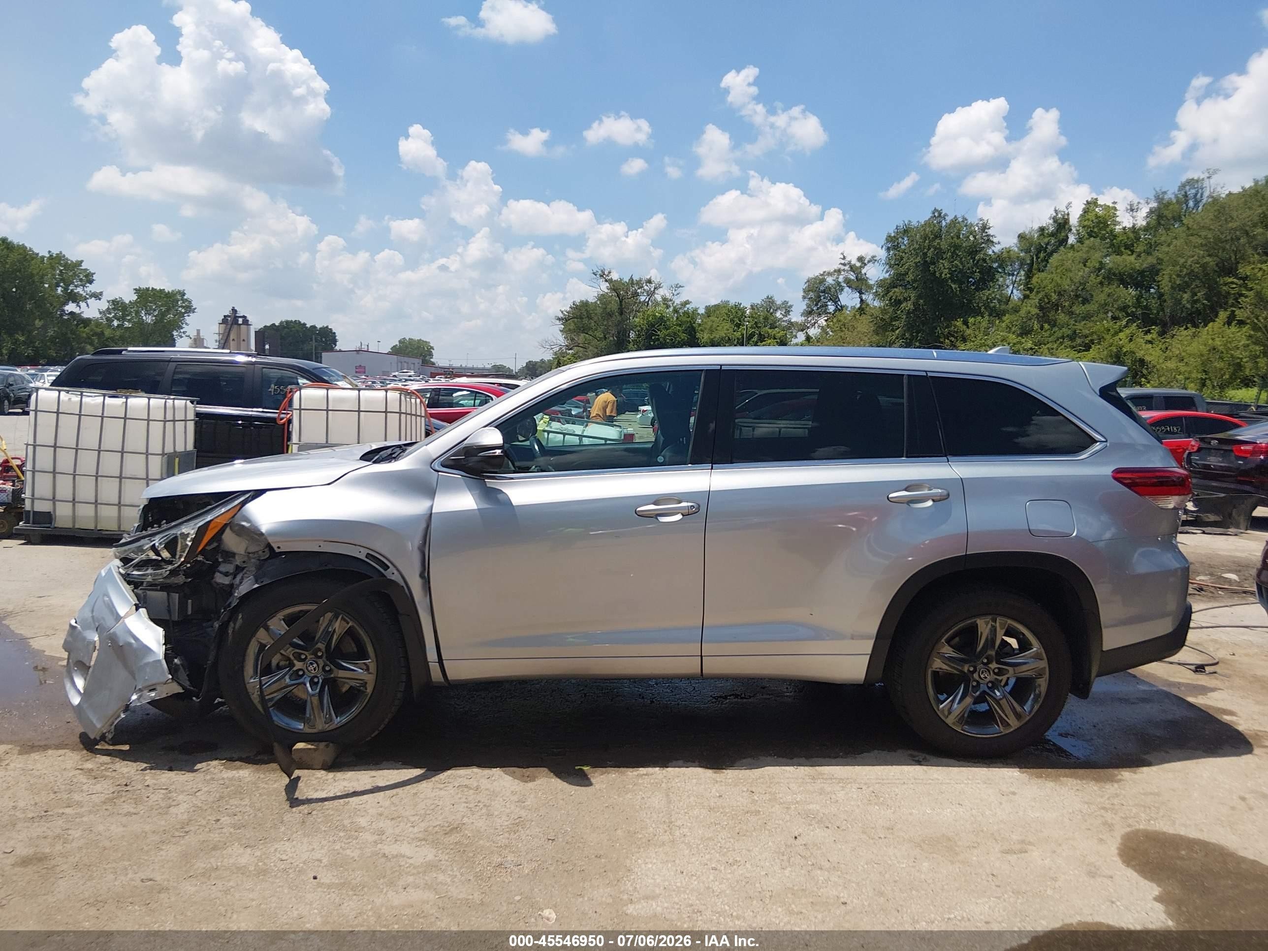 2017 Toyota Highlander Limited Platinum Silver vin: 5TDDZRFHXHS389134
