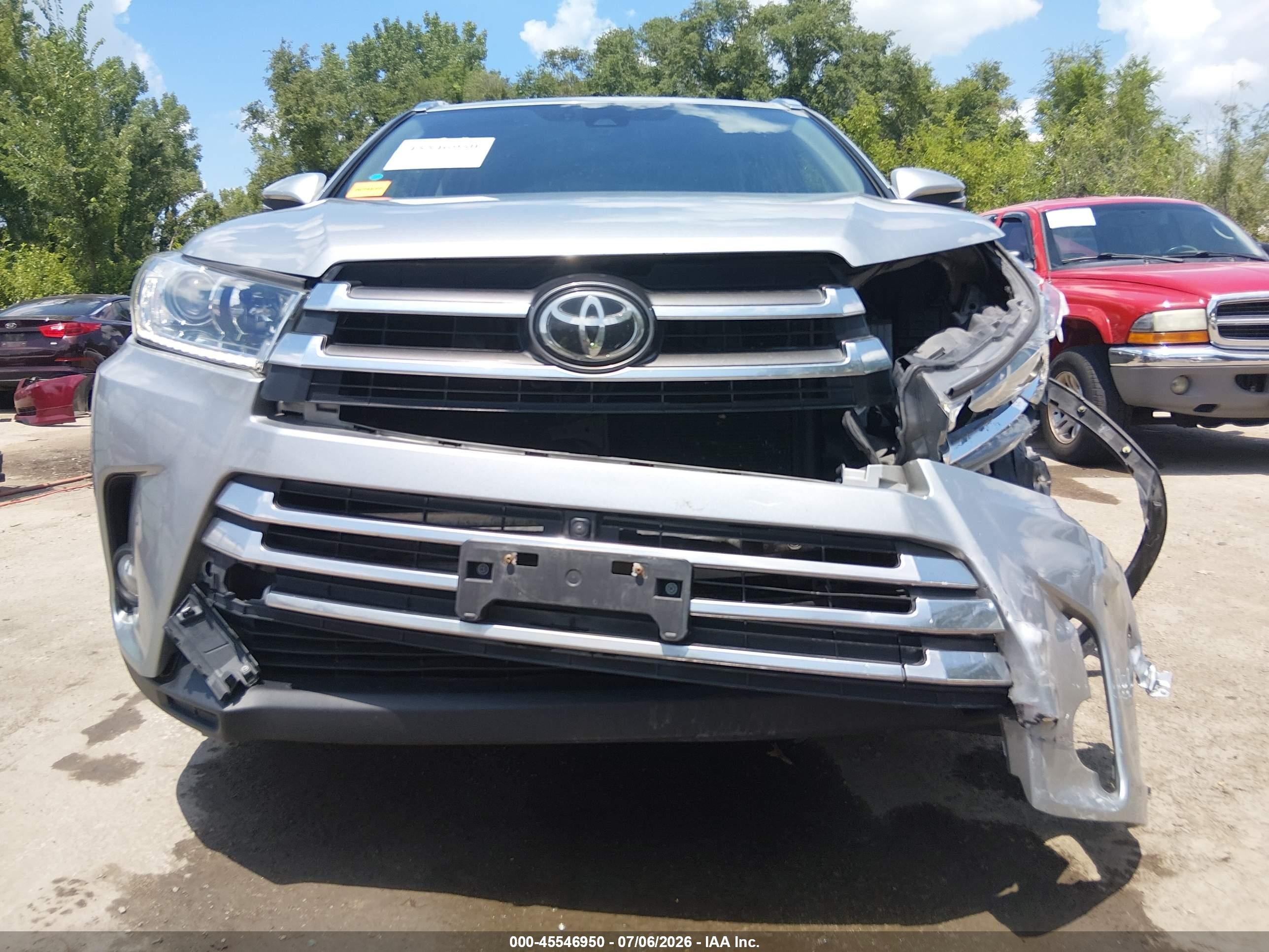 2017 Toyota Highlander Limited Platinum Silver vin: 5TDDZRFHXHS389134