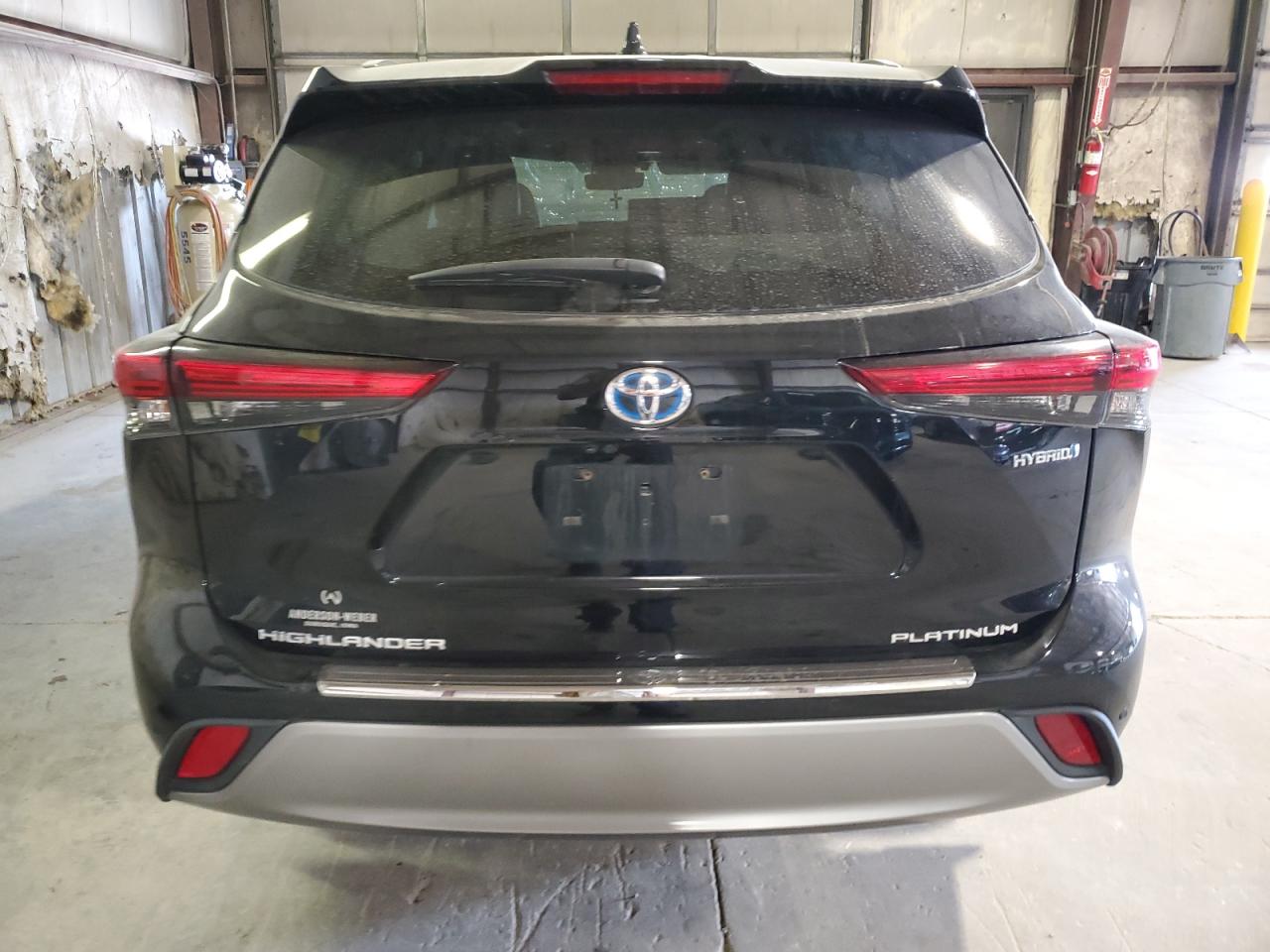 2021 Toyota Highlander Hybrid Platinum Черный vin: 5TDEBRCH0MS025375