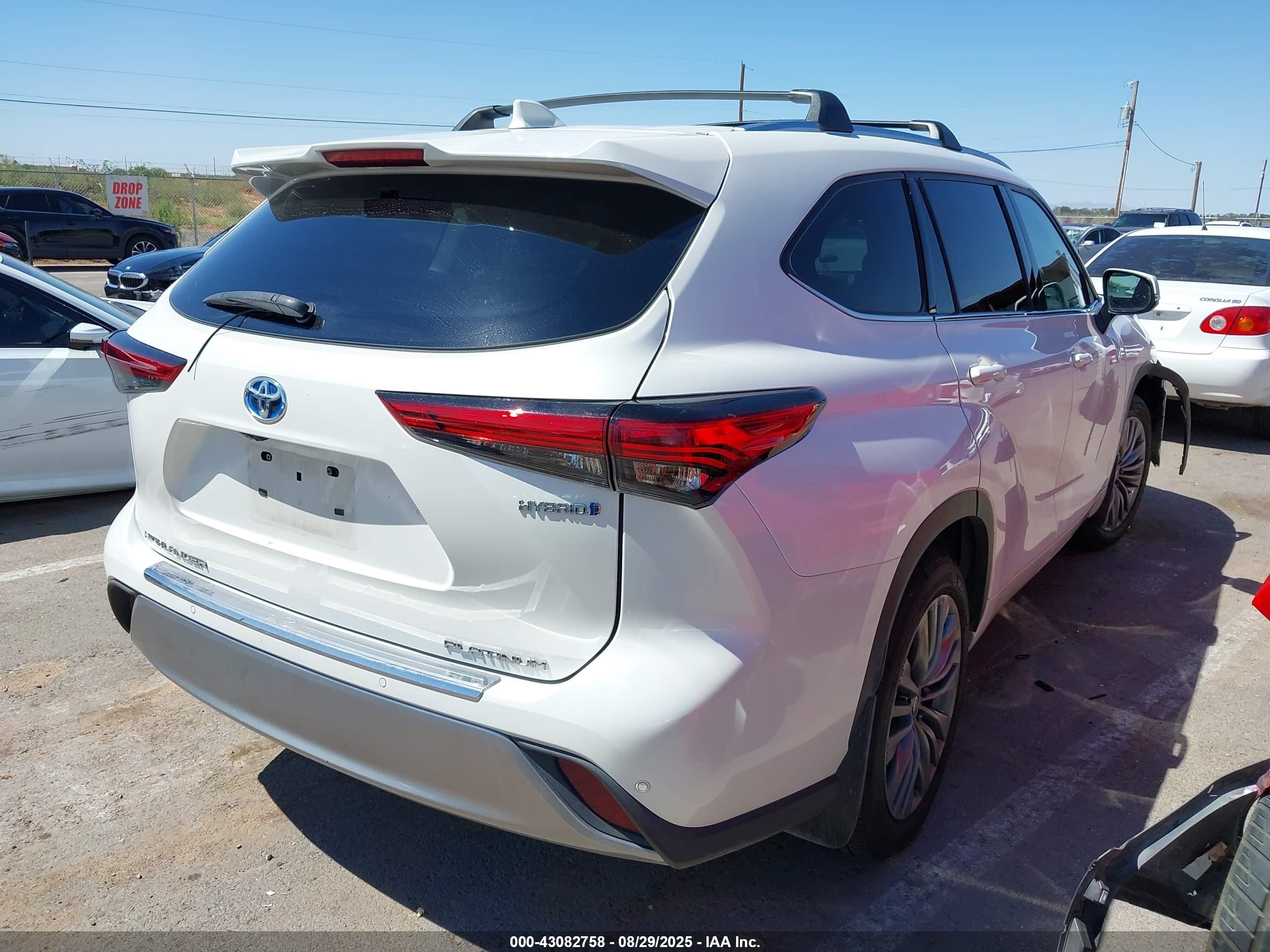 2021 Toyota Highlander Hybrid Platinum Белый vin: 5TDEBRCH3MS050562