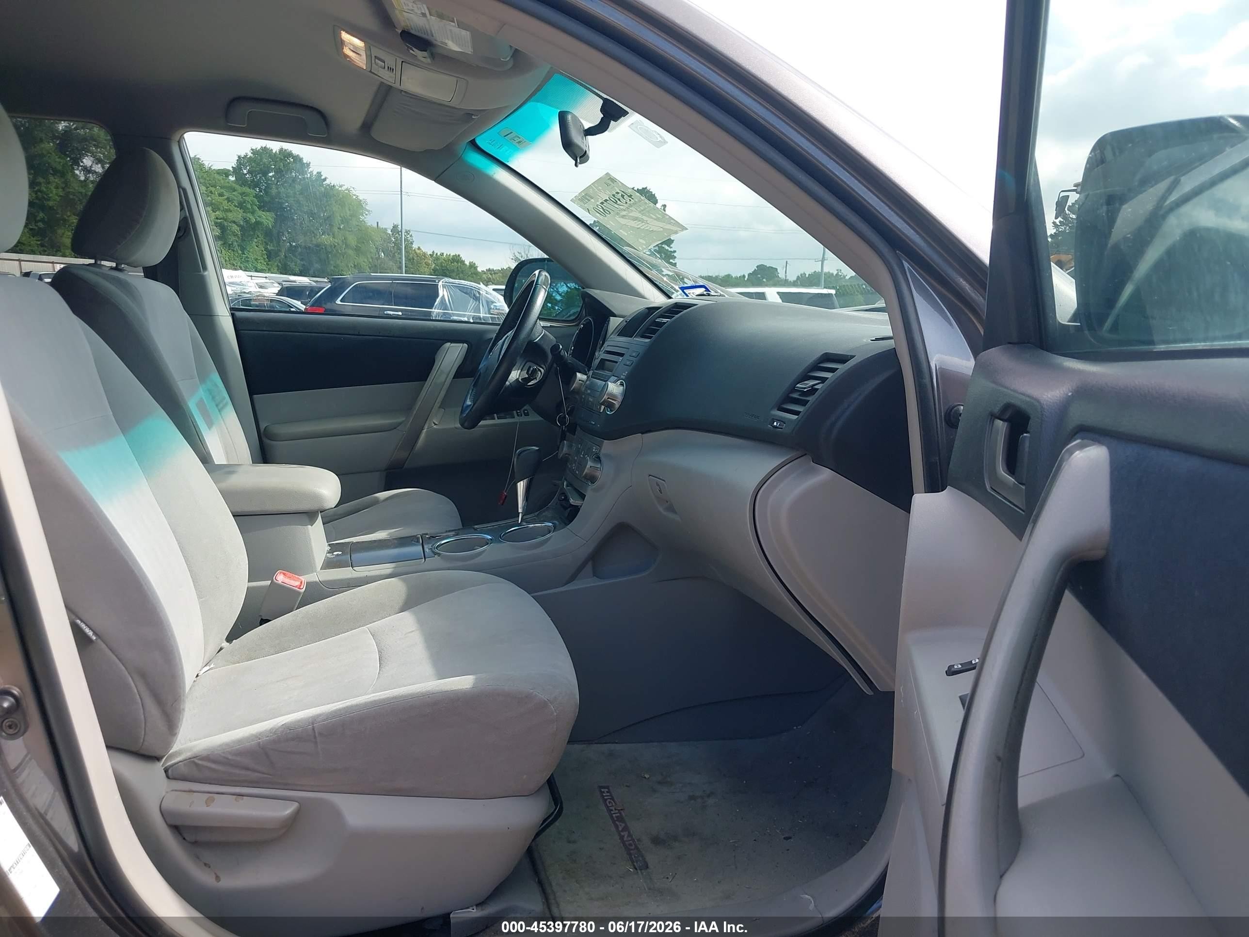 2010 Toyota Highlander Sport V6 Gray vin: 5TDEK3EH0AS001146