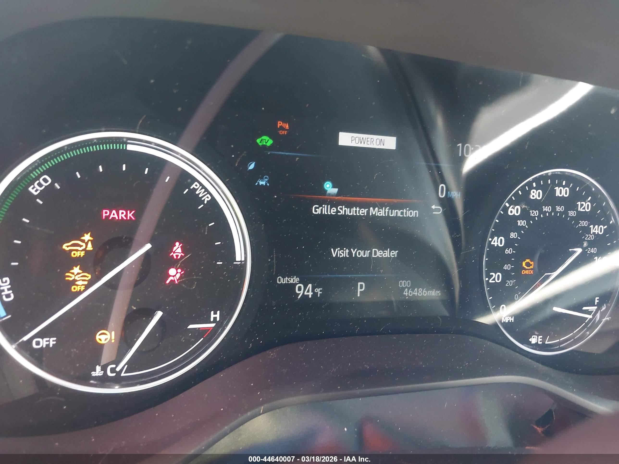 2024 Toyota Sienna Platinum Silver vin: 5TDERKEC4RS198165