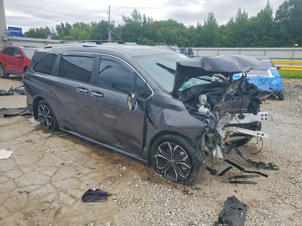 2025 Toyota Sienna Platinum 7-passenger Gray vin: 5TDESKFC6SS154614
