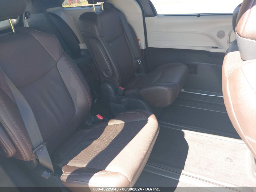 2021 Toyota Sienna Platinum White vin: 5TDESKFCXMS027643