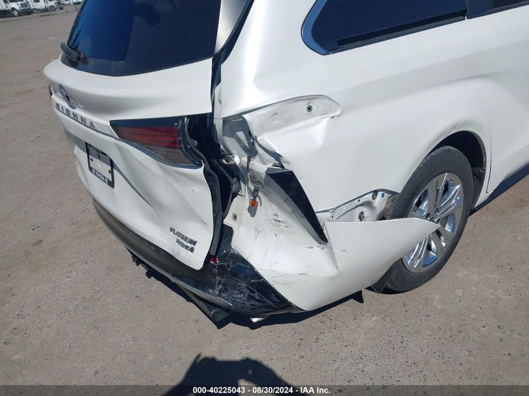 2021 Toyota Sienna Platinum White vin: 5TDESKFCXMS027643