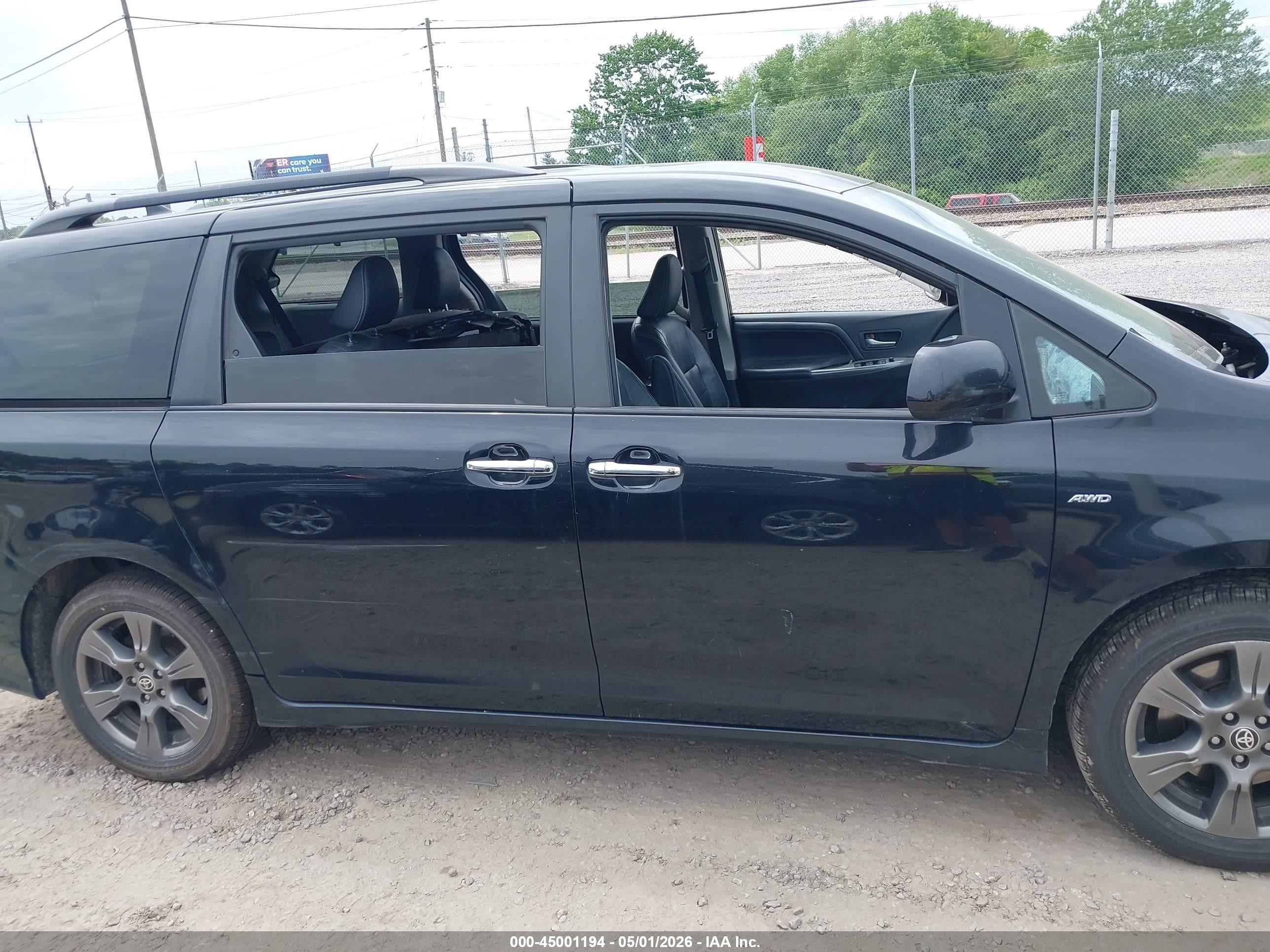 2020 Toyota Sienna Se Black vin: 5TDEZ3DC8LS249679
