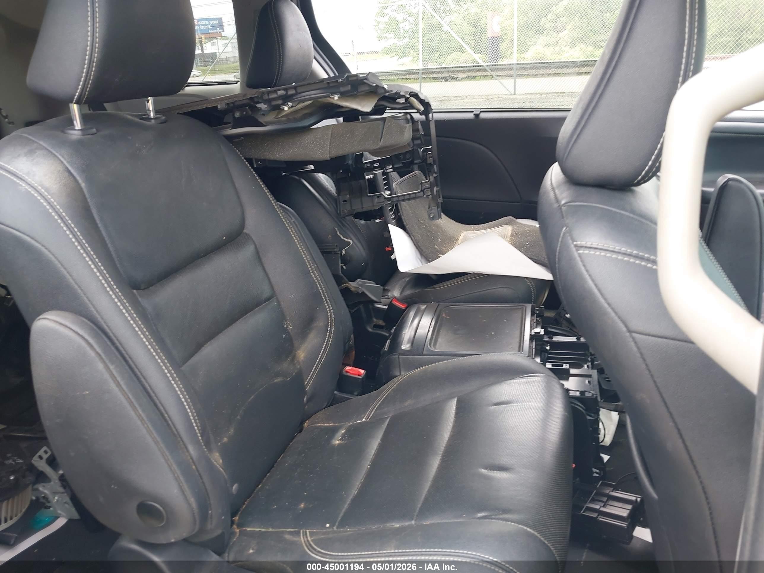 2020 Toyota Sienna Se Black vin: 5TDEZ3DC8LS249679