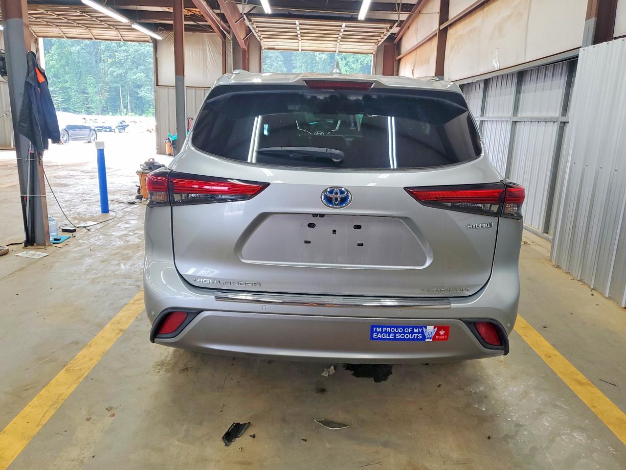 2021 Toyota Highlander Hybrid Platinum Silver vin: 5TDFARAH1MS011592