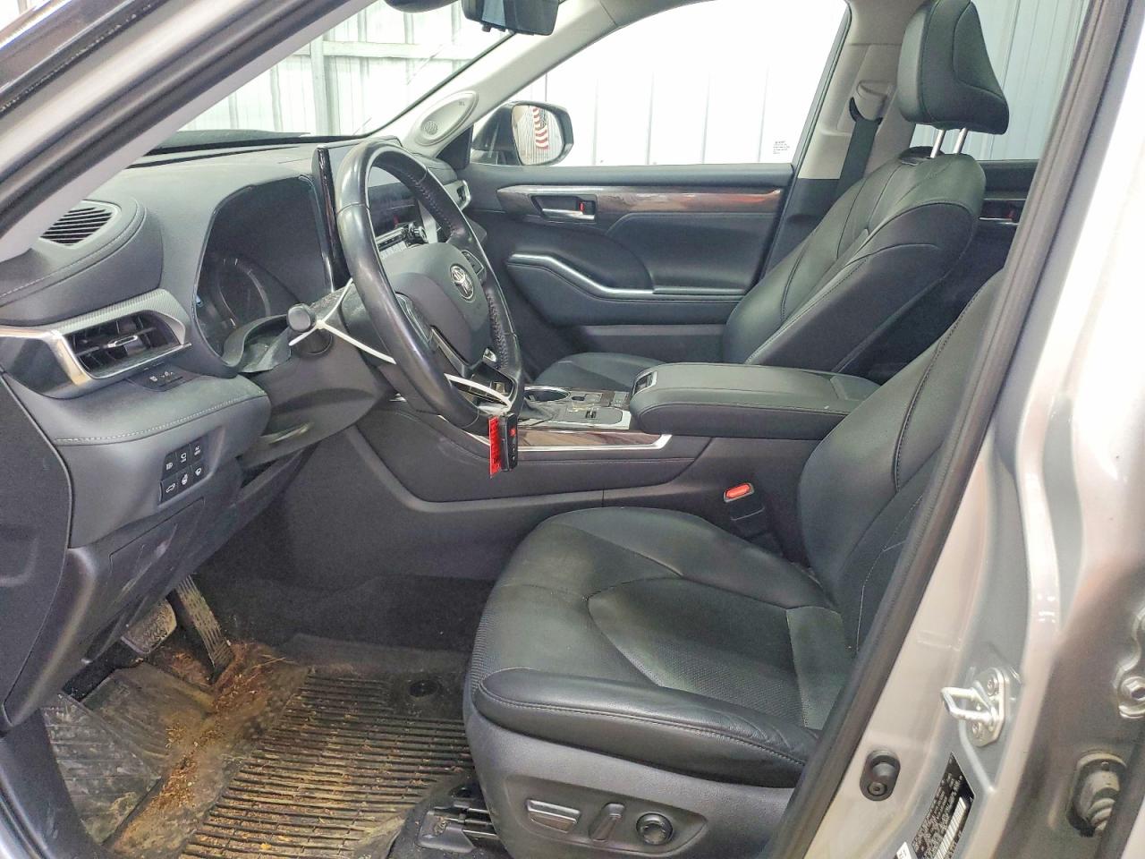 2021 Toyota Highlander Hybrid Platinum Silver vin: 5TDFARAH1MS011592