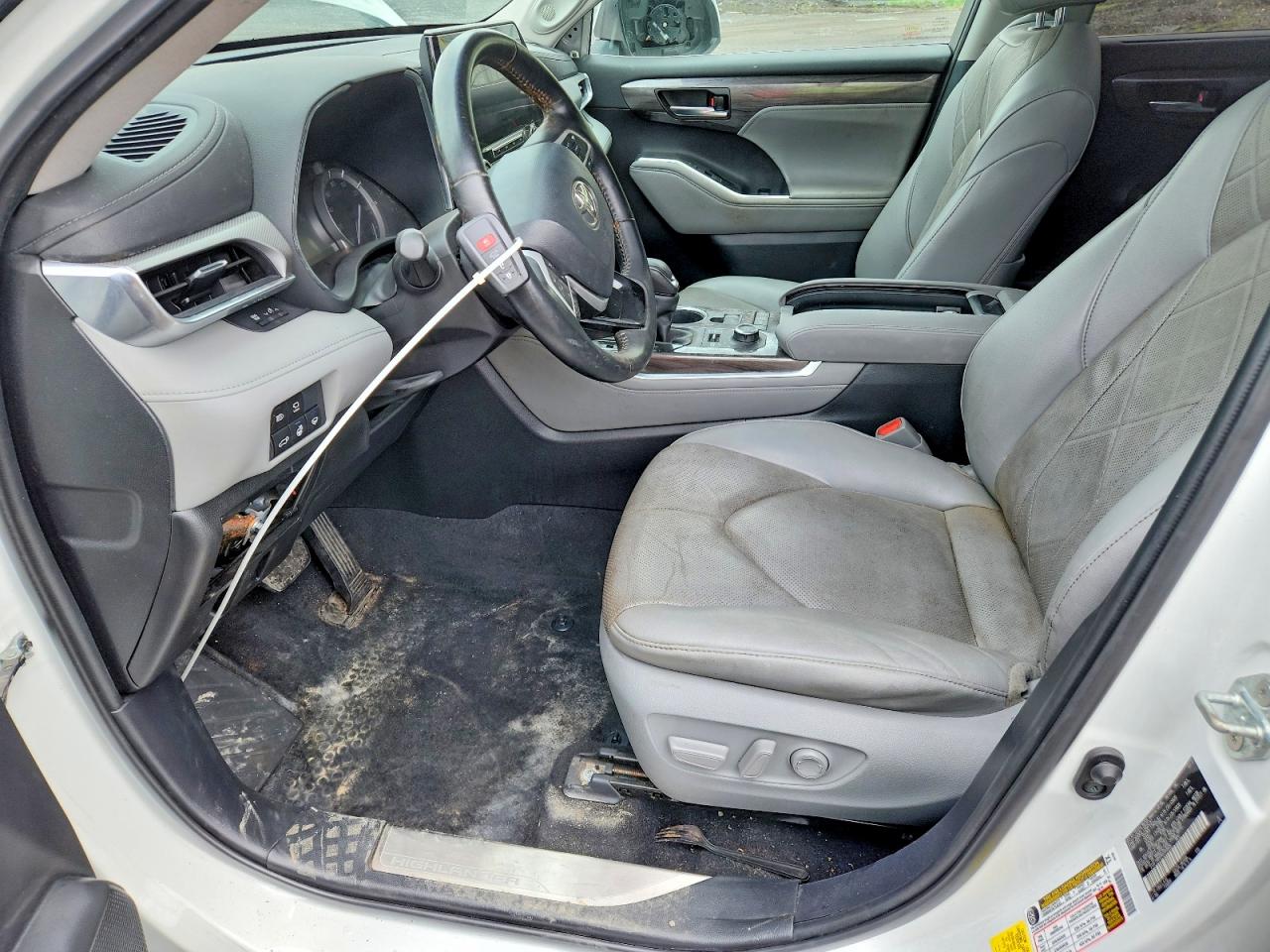 2022 Toyota Highlander Platinum White vin: 5TDFZRBH0NS200808