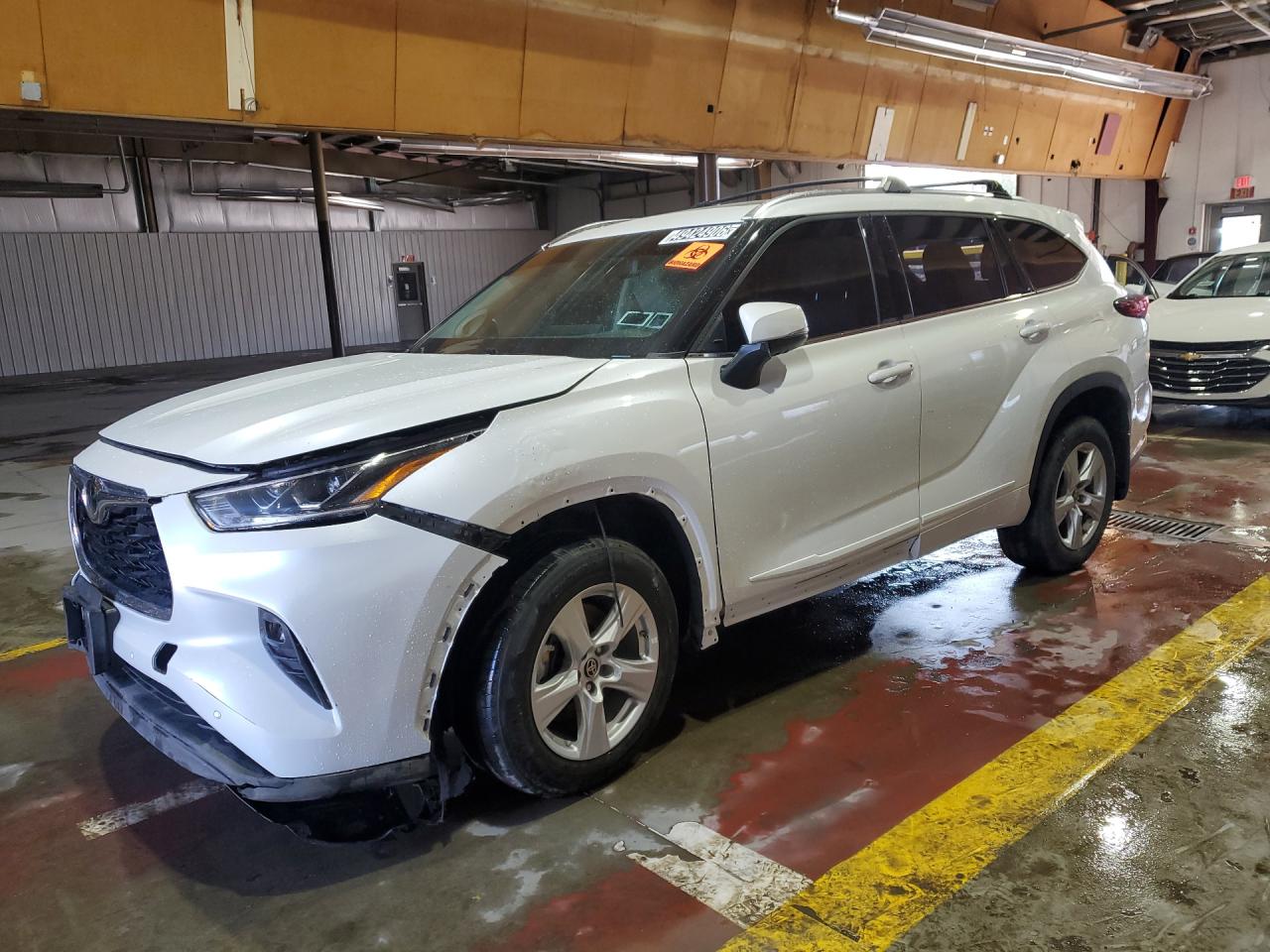 2022 Toyota Highlander Platinum White vin: 5TDFZRBH0NS200808 Damage: Left Head Lamp, Broken, Replacement Required