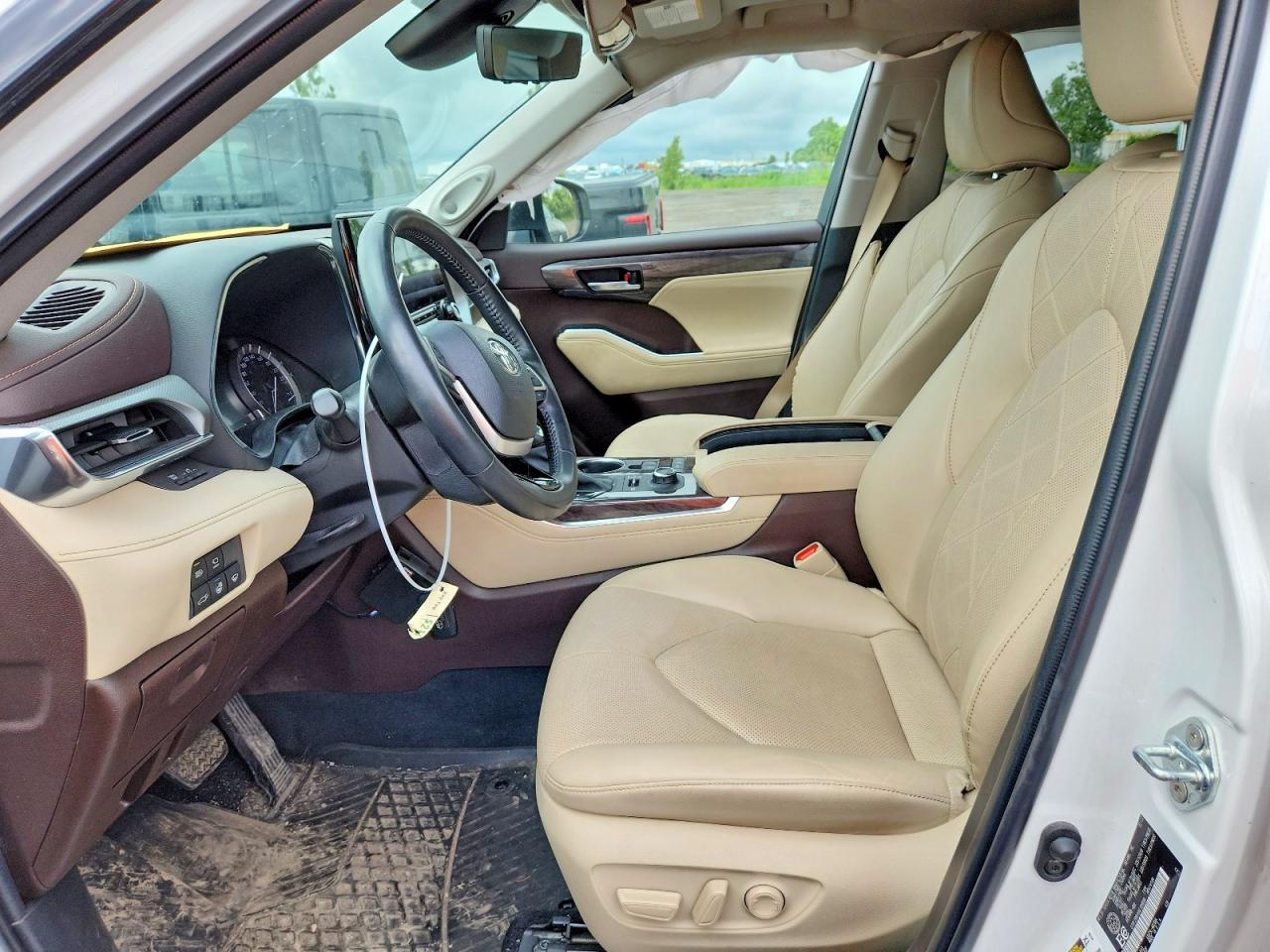 2022 Toyota Highlander Platinum White vin: 5TDFZRBH5NS199896