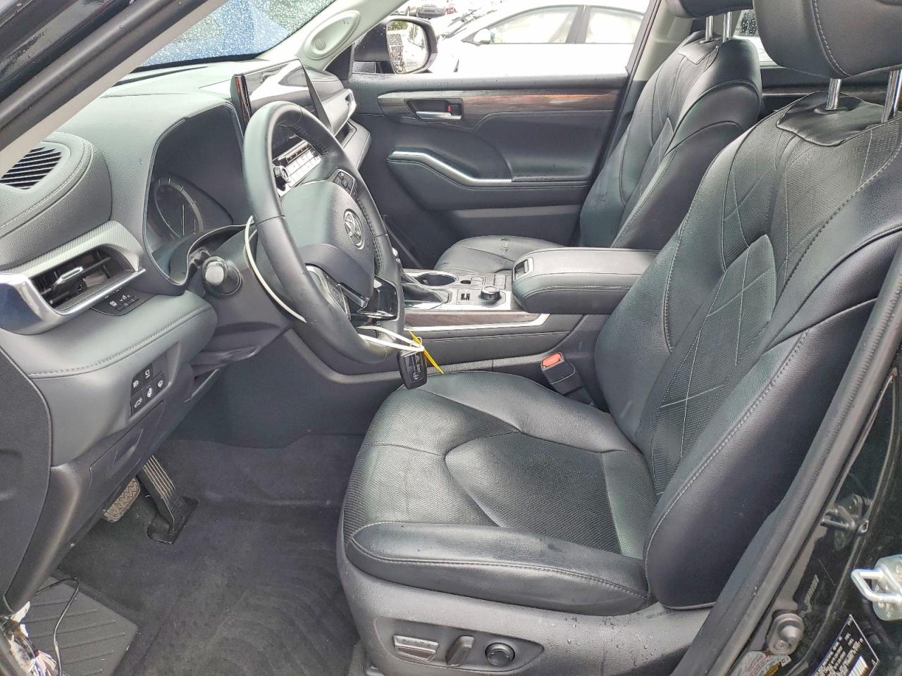 2020 Toyota Highlander Platinum Black vin: 5TDFZRBH6LS007138