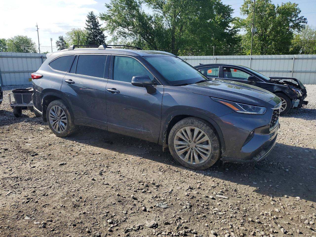 2022 Toyota Highlander Platinum Черный vin: 5TDFZRBHXNS196413