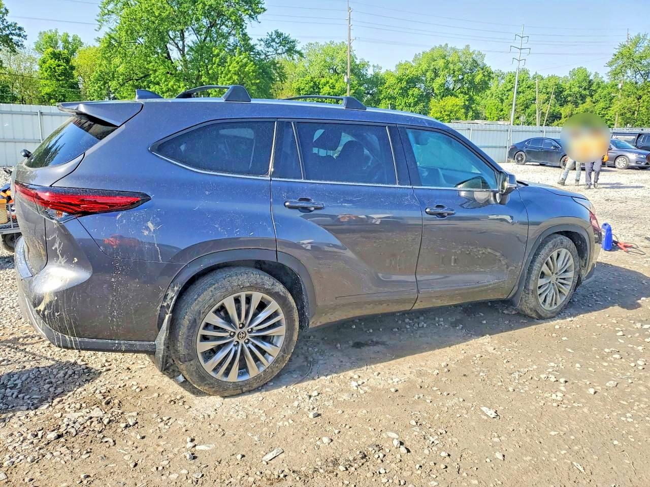 2022 Toyota Highlander Platinum Черный vin: 5TDFZRBHXNS196413