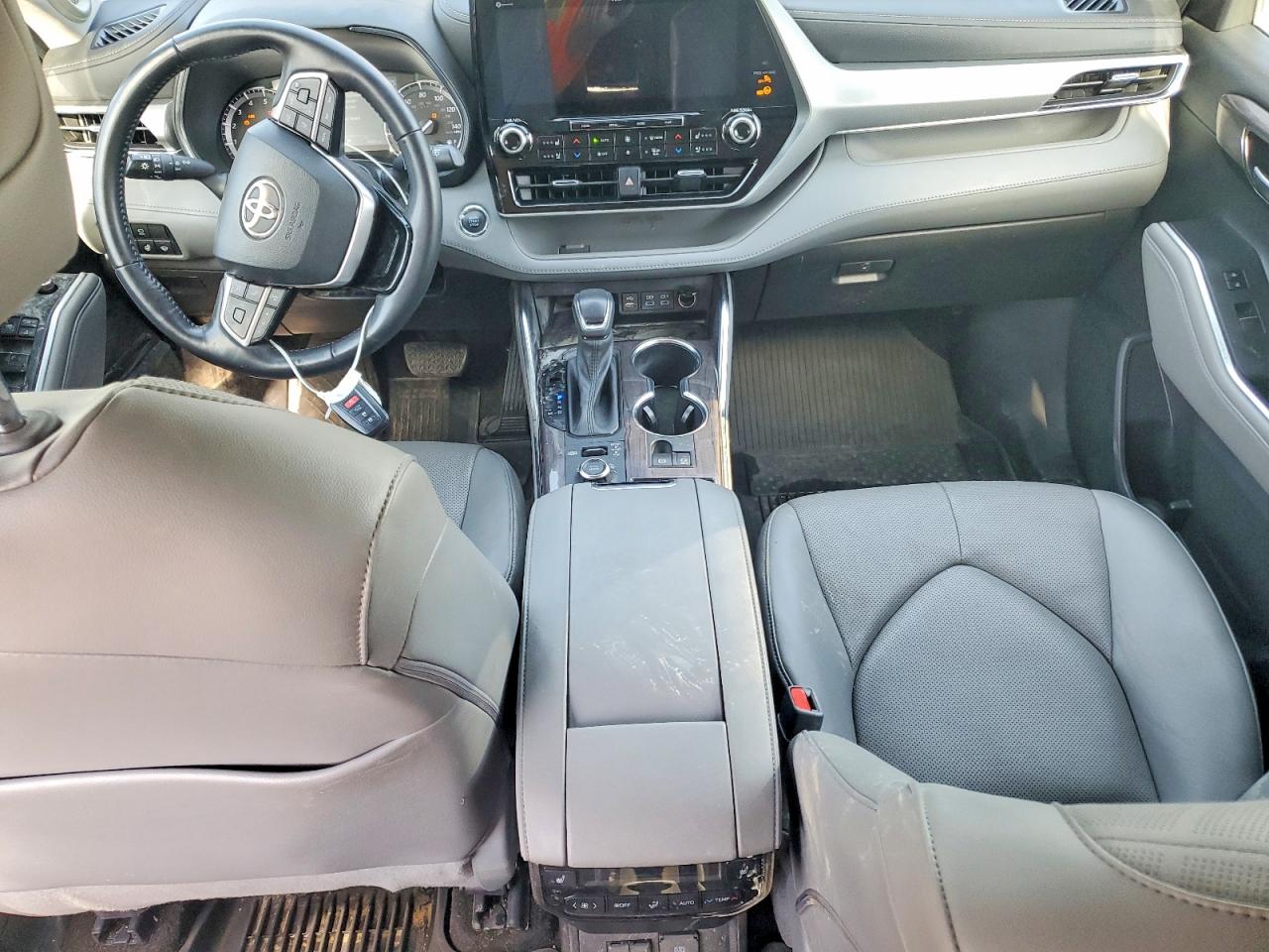 2022 Toyota Highlander Platinum Черный vin: 5TDFZRBHXNS196413