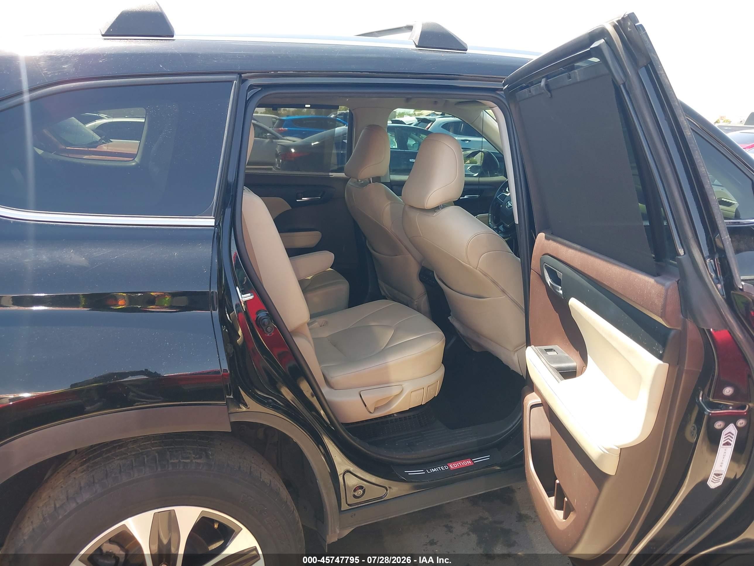 2020 Toyota Highlander Hybrid Xle Black vin: 5TDGBRCH3LS501898