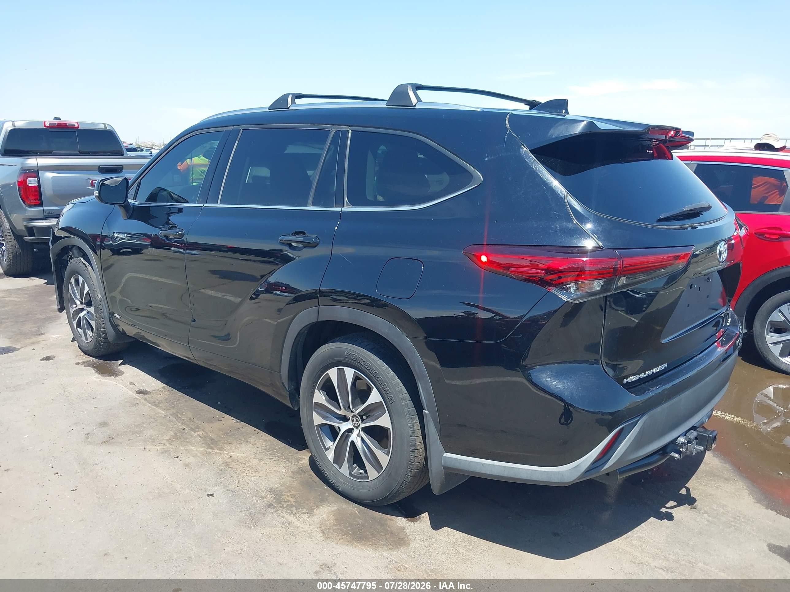 2020 Toyota Highlander Hybrid Xle Black vin: 5TDGBRCH3LS501898