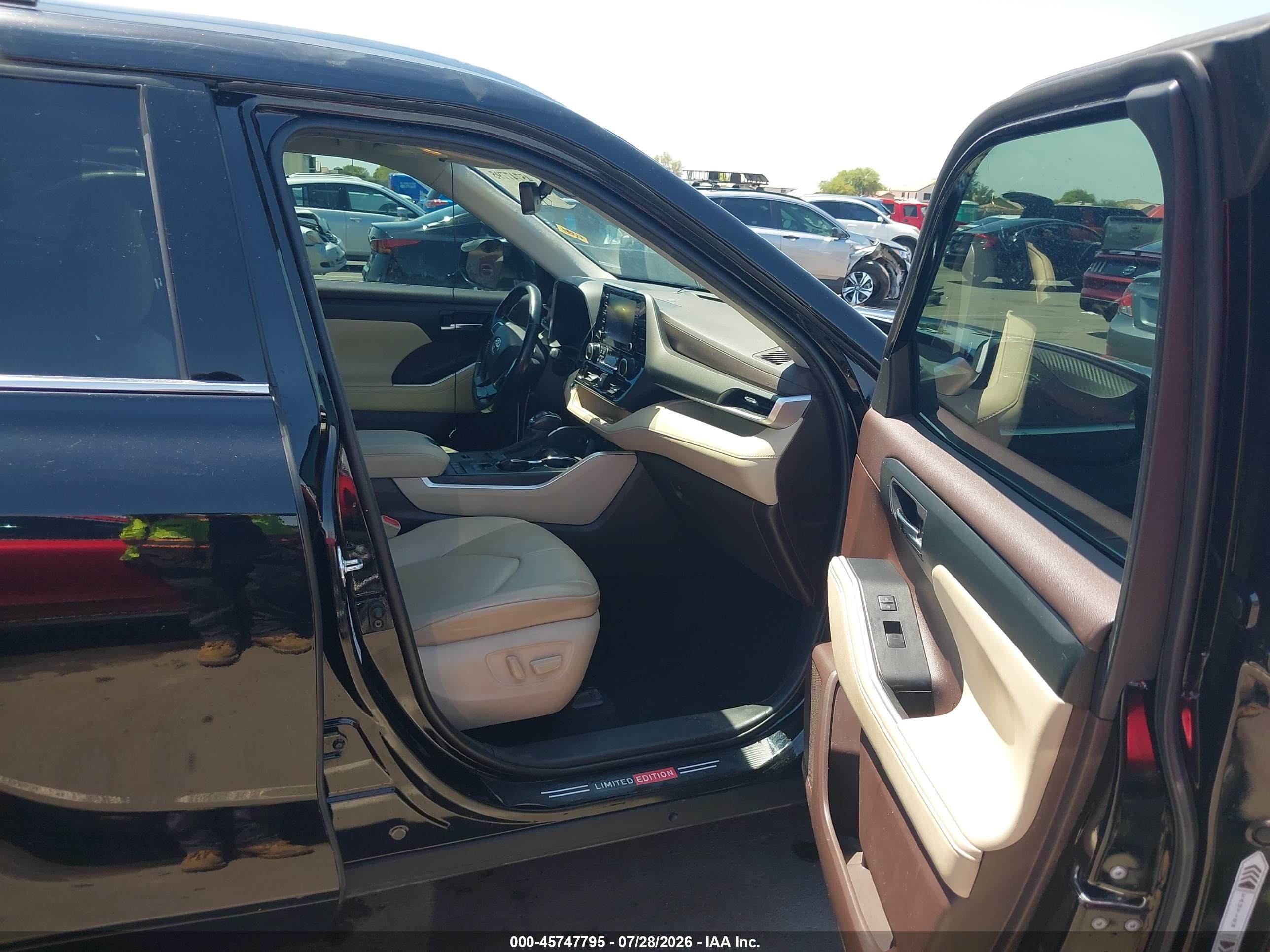 2020 Toyota Highlander Hybrid Xle Black vin: 5TDGBRCH3LS501898
