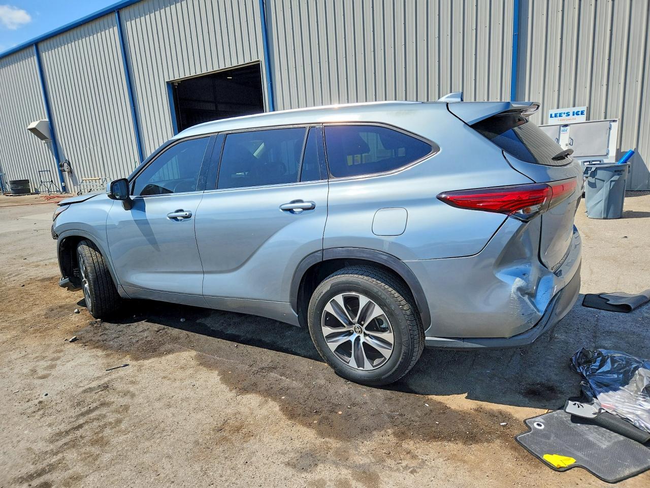 2020 Toyota Highlander Xle Blue vin: 5TDGZRAH2LS005764
