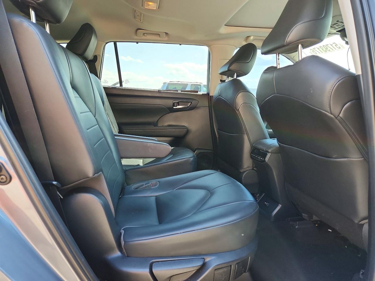 2020 Toyota Highlander Xle Blue vin: 5TDGZRAH2LS005764