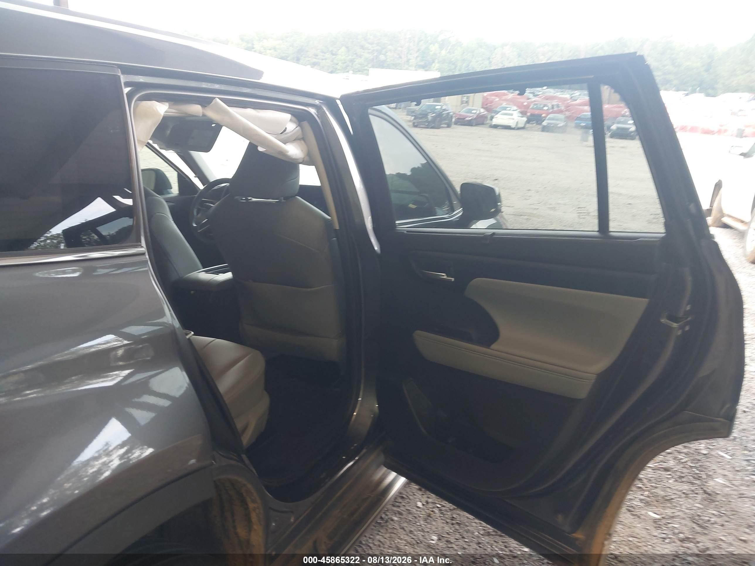 2021 Toyota Highlander Xle Gray vin: 5TDGZRAH2MS031640