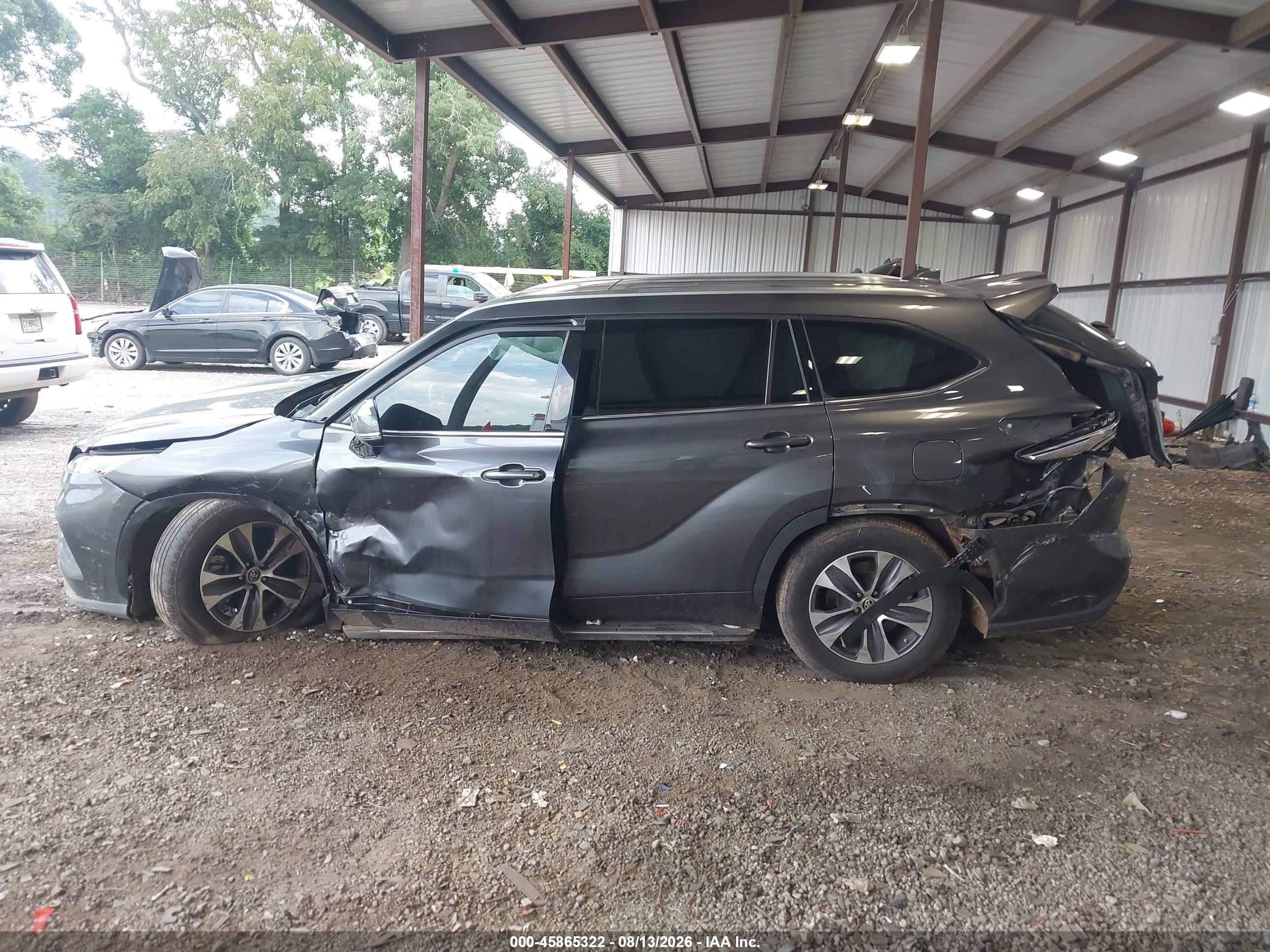 2021 Toyota Highlander Xle Gray vin: 5TDGZRAH2MS031640