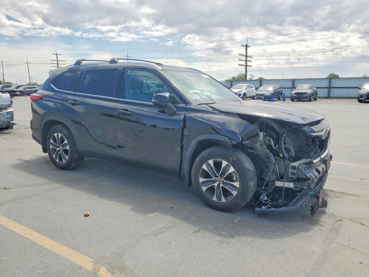 2021 Toyota Highlander Xle Черный vin: 5TDGZRAH3MS069457