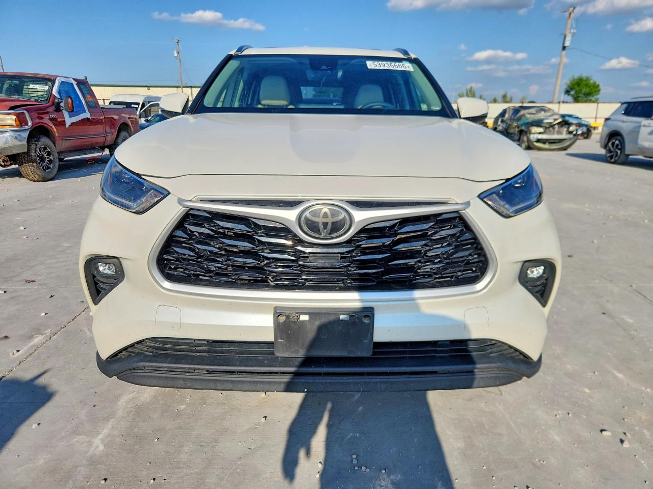2021 Toyota Highlander Xle White vin: 5TDGZRAH4MS043286