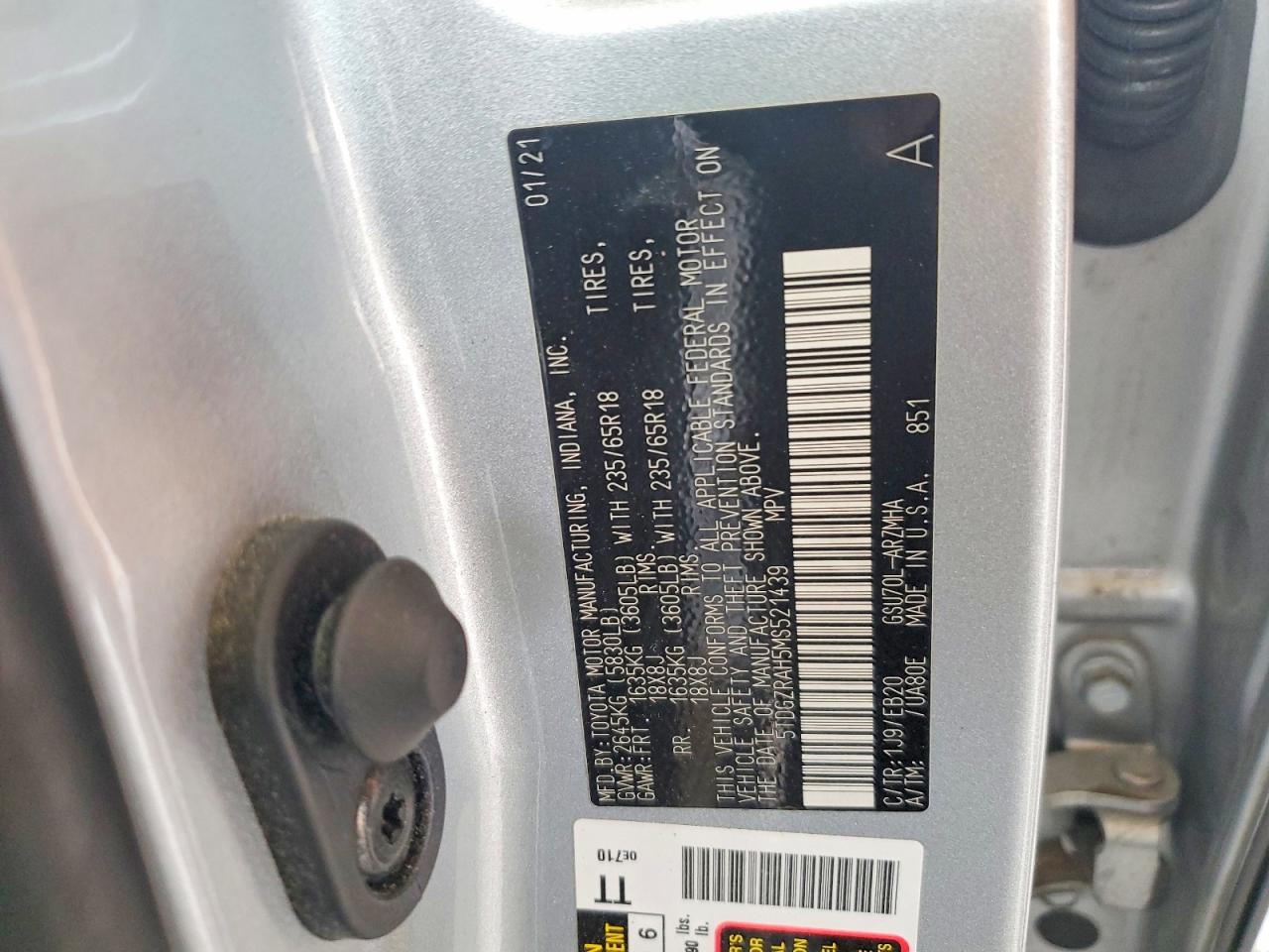 2021 Toyota Highlander Xle Silver vin: 5TDGZRAH5MS521439