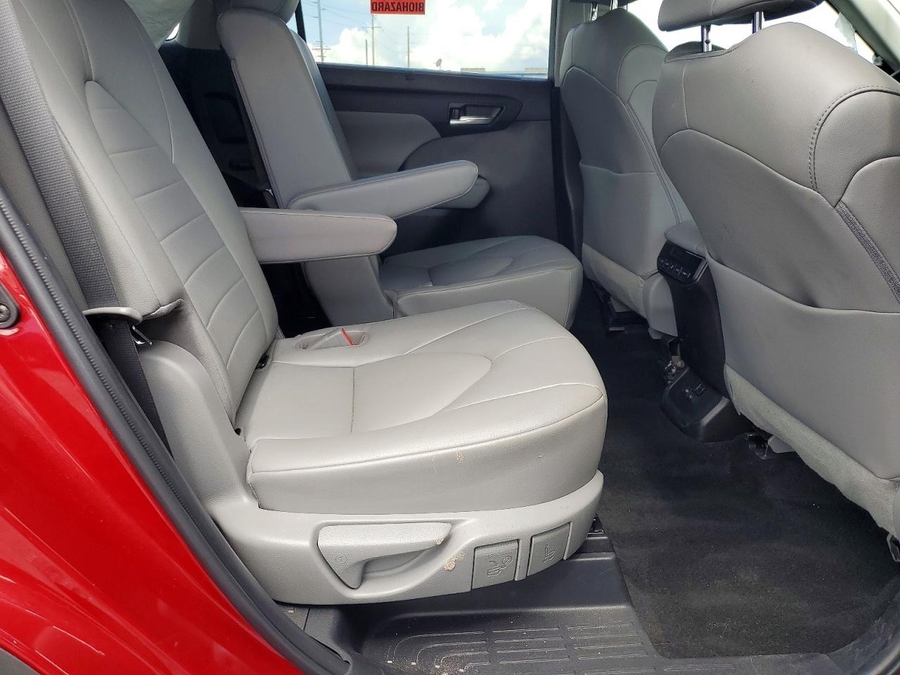 2022 Toyota Highlander Xle Бордовый vin: 5TDGZRAHXNS136170