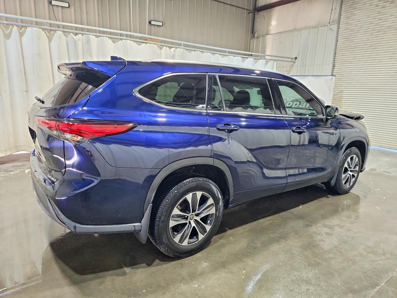 2021 Toyota Highlander Xle Blue vin: 5TDGZRBH0MS063615