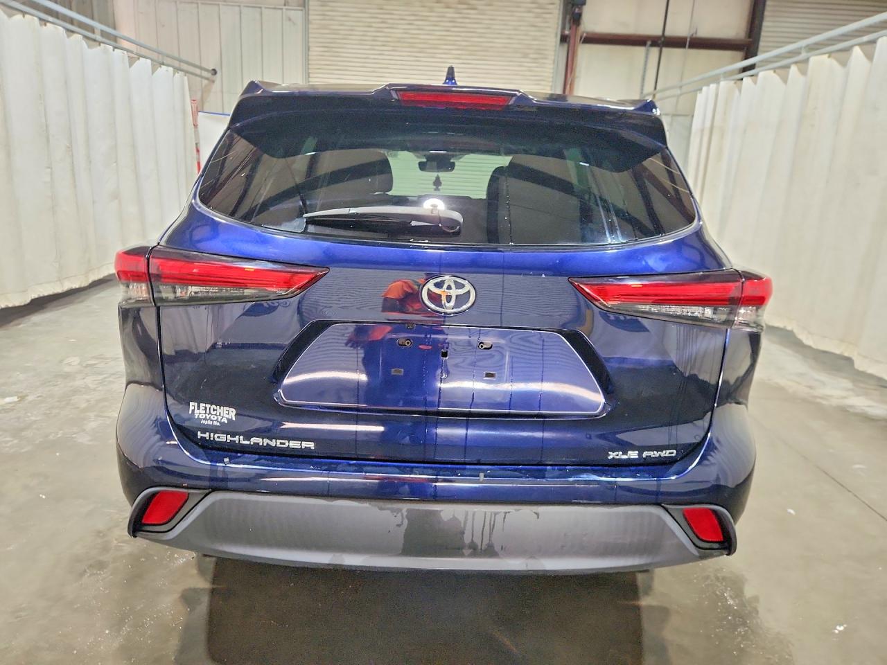 2021 Toyota Highlander Xle Blue vin: 5TDGZRBH0MS063615