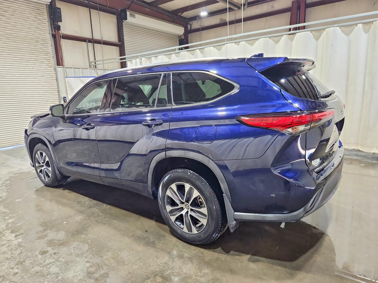 2021 Toyota Highlander Xle Blue vin: 5TDGZRBH0MS063615