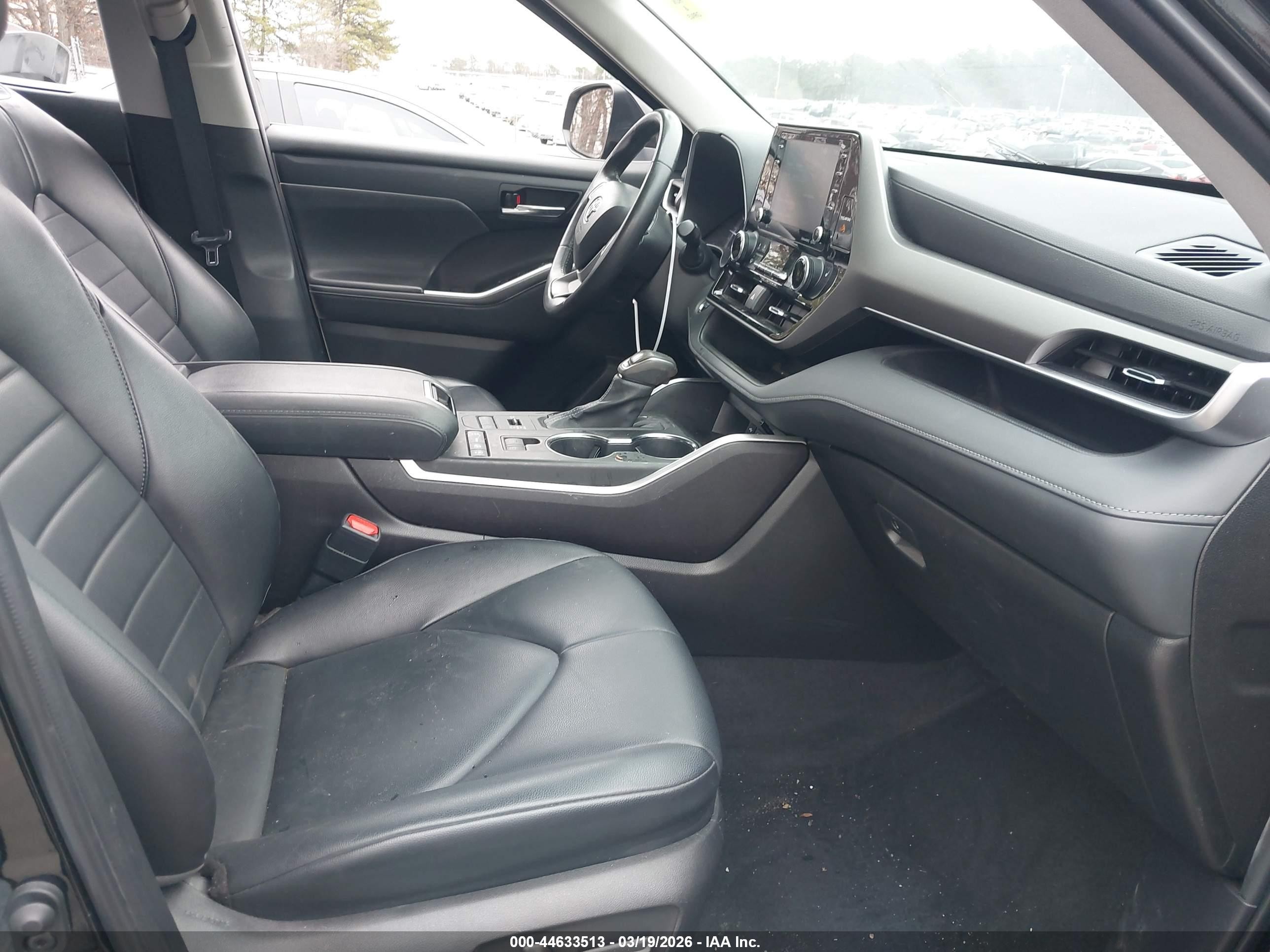2022 Toyota Highlander Xle Black vin: 5TDGZRBH5NS224641