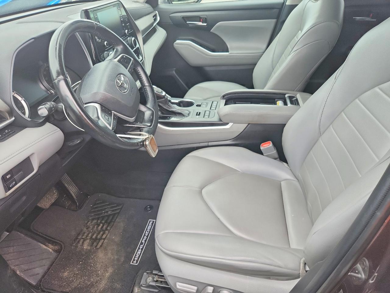 2022 Toyota Highlander Xle Gray vin: 5TDGZRBH7NS571596